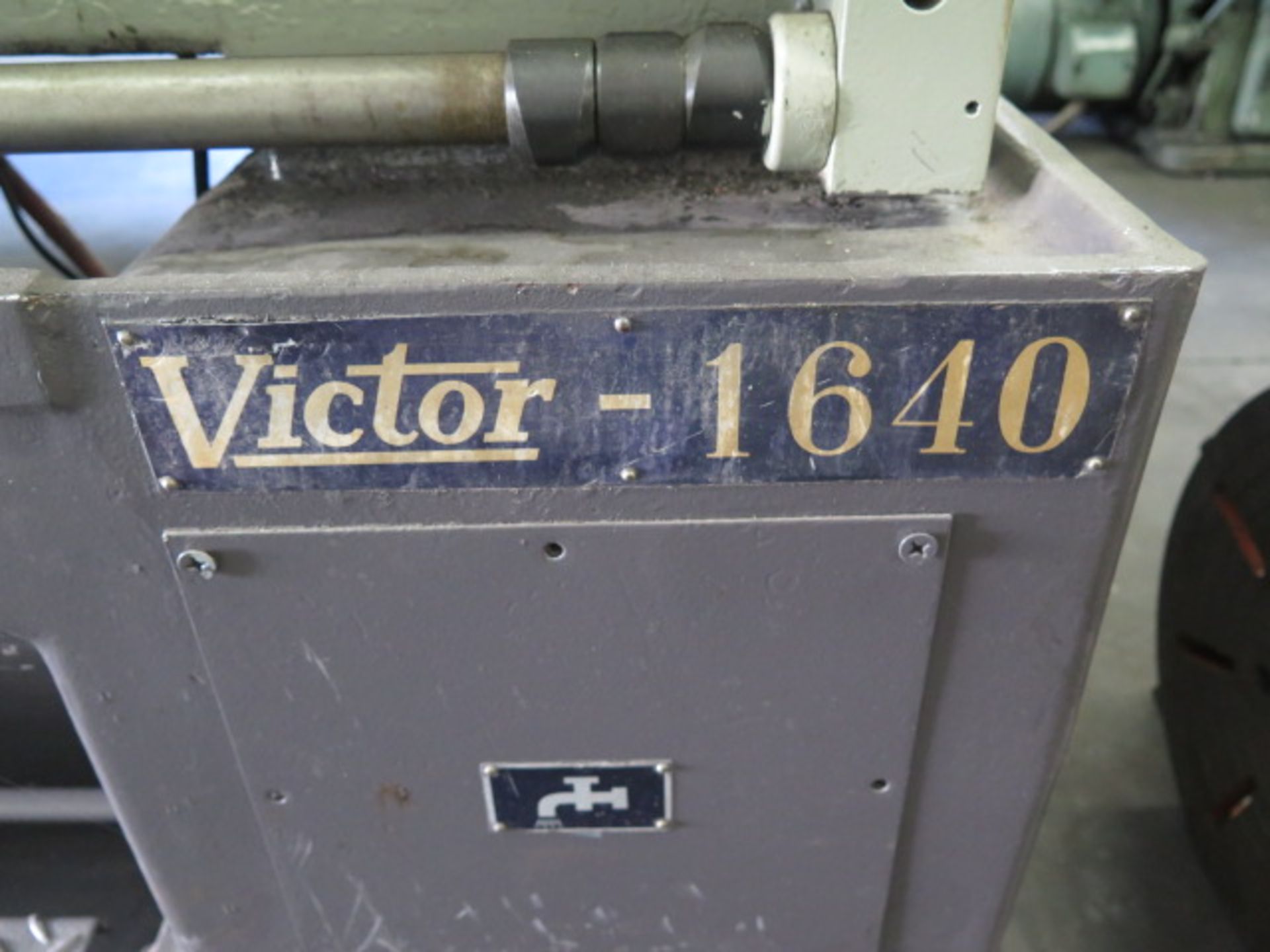 Victor 1640 16” x 40” Geared Gap Bed Lathe s/n 460583 w/ 65-1800 RPM, Taper Attachment, SOLD AS IS - Image 4 of 11