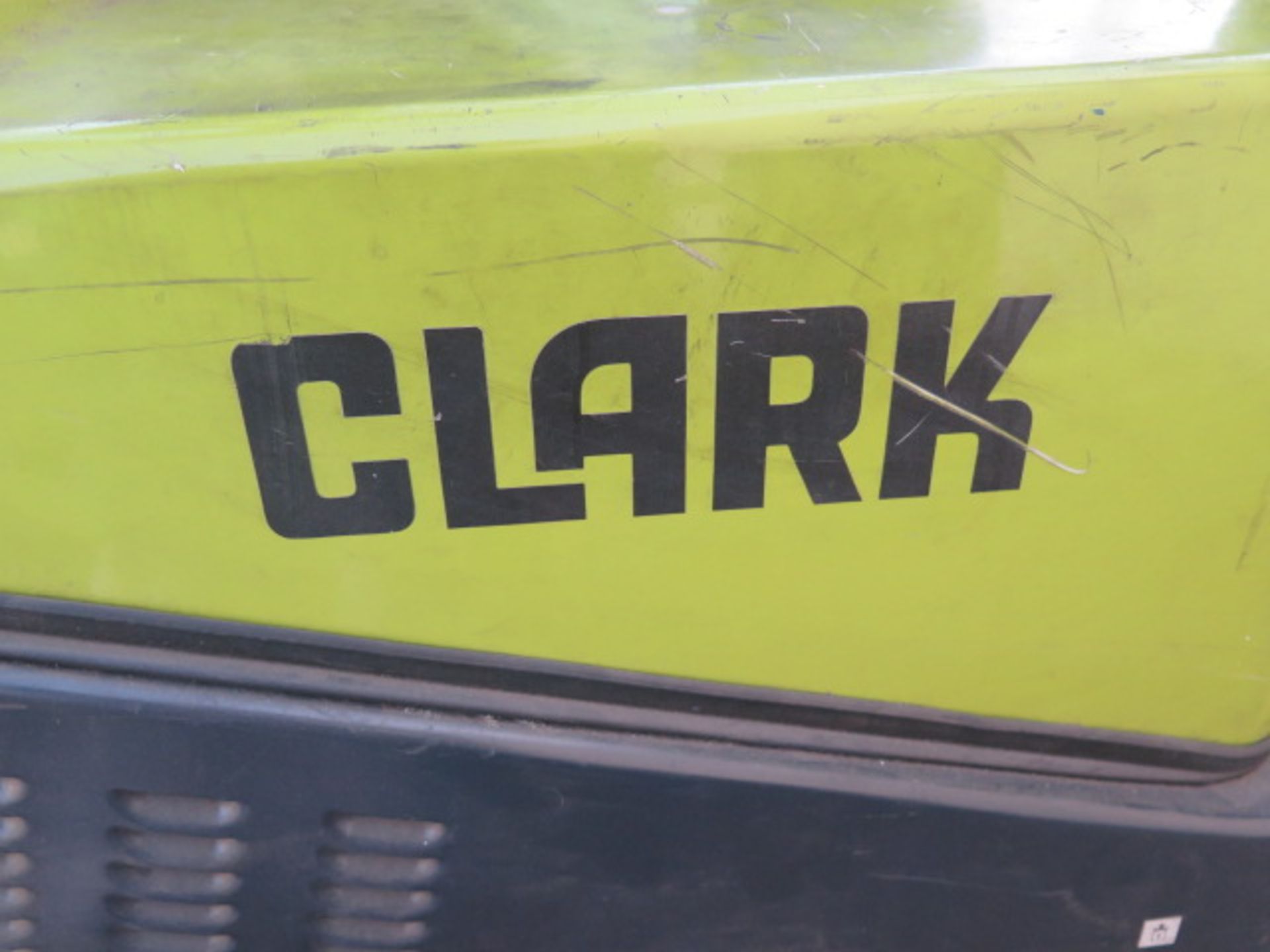 Clark C25 5000 Lb LPG Forklift s/n P-2321-0460-9862CNF w/ 3-Stage, 189" Lift, Side Shift, SOLD AS IS - Image 4 of 18