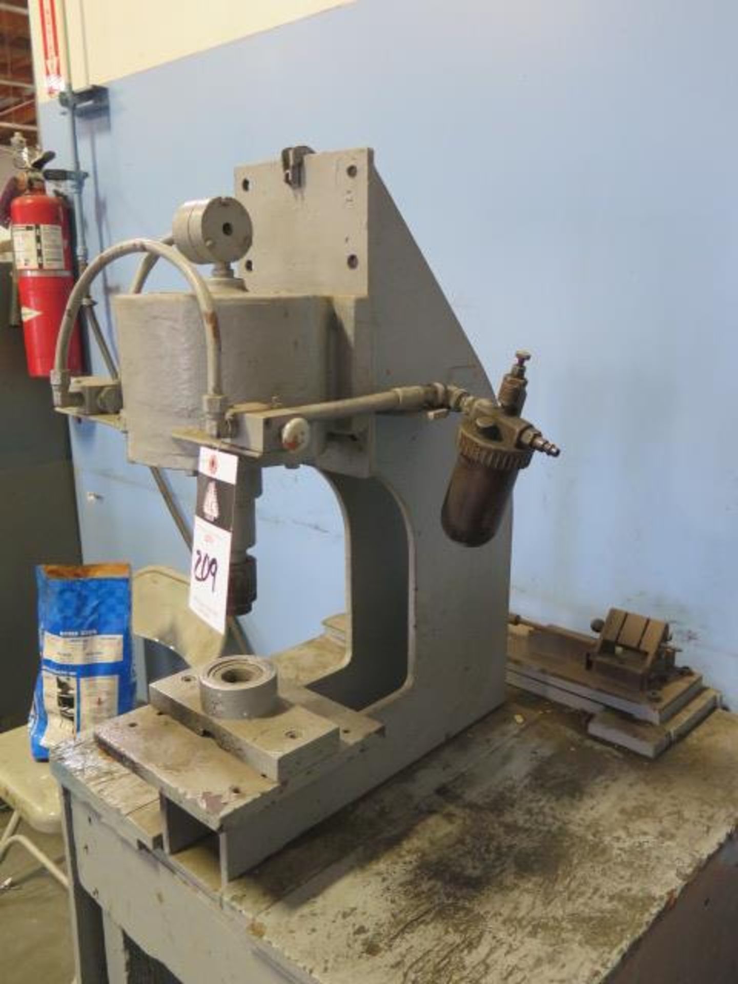 Pneumativ Press (SOLD AS-IS - NO WARRANTY) - Image 2 of 5