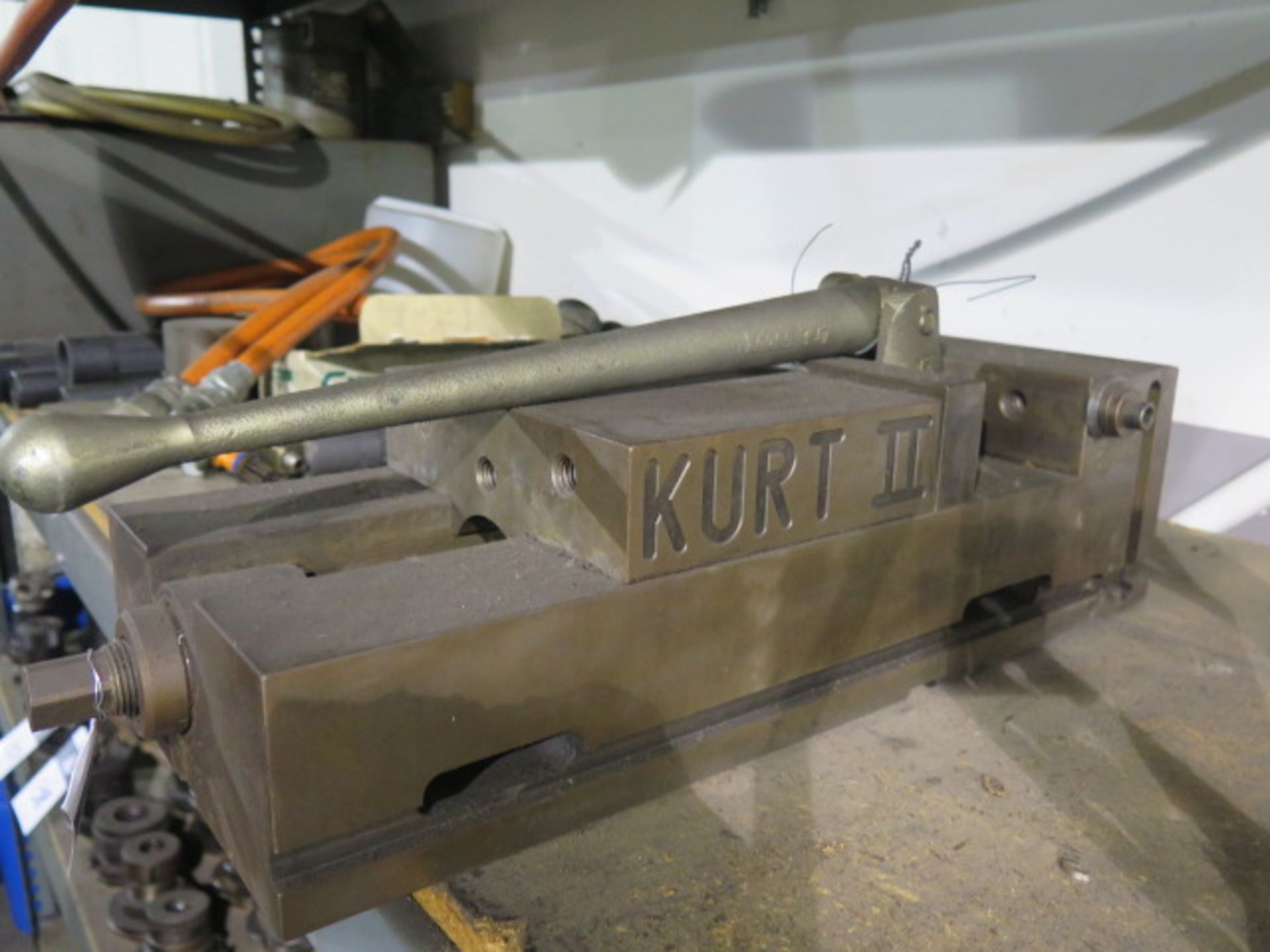Kurt PT800A 8" Angle-Lock Vise (SOLD AS-IS - NO WARRANTY)