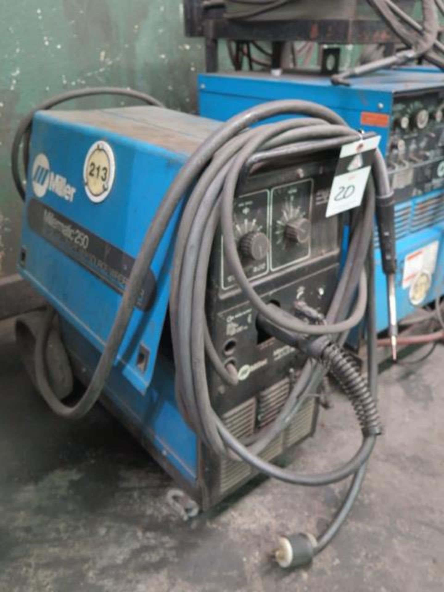 Miller Millermatic 250 CP-DC Arc Welding Power Source and Wire Feeder (SOLD AS-IS - N0 WARRANTY) - Image 2 of 6
