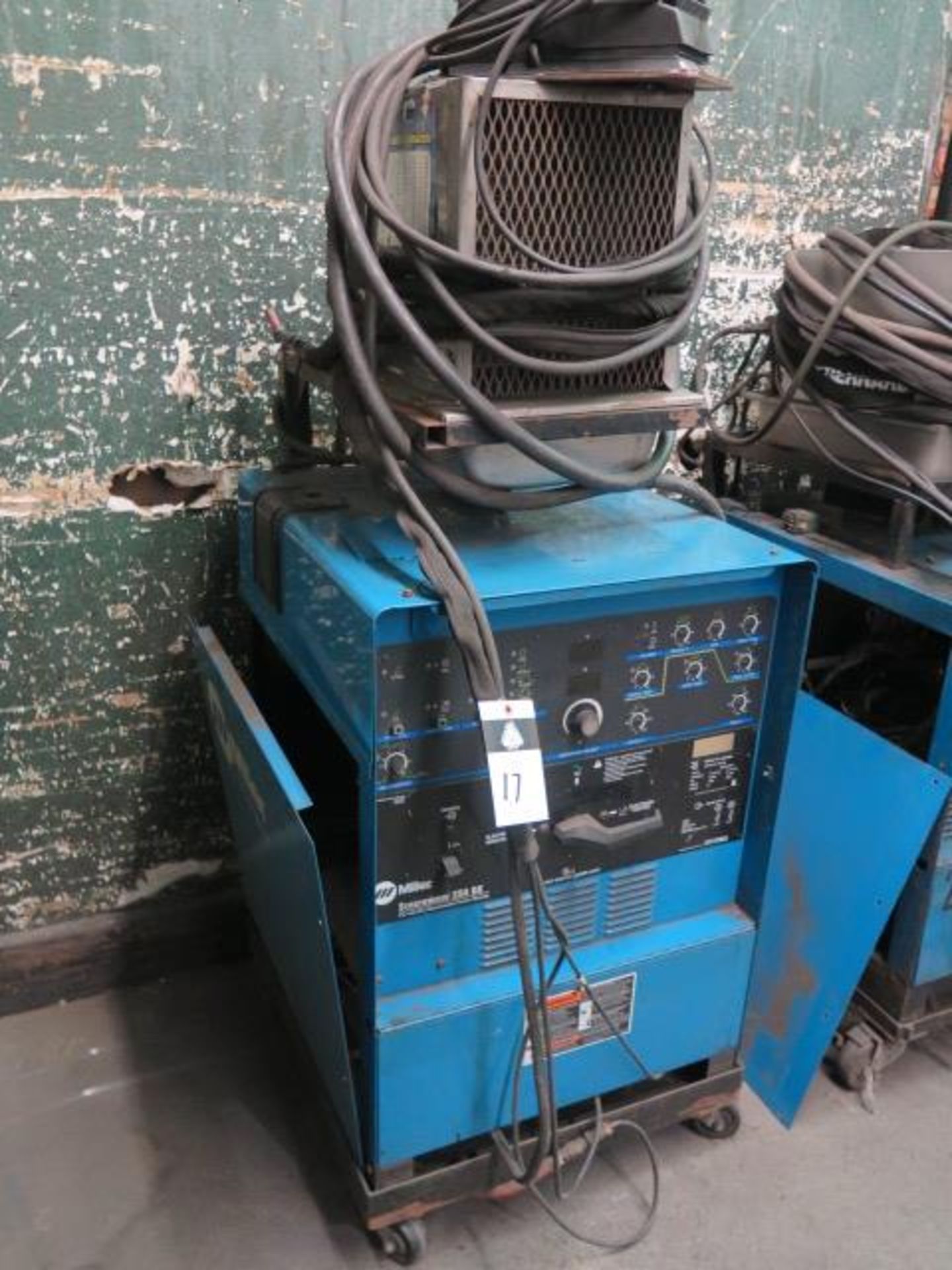 Miller Syncrowave 250DX Arc Welding Power Source (NEEDS REPAIR) s/n LB146264 w/ Cooler (SOLD AS-IS - - Image 2 of 7