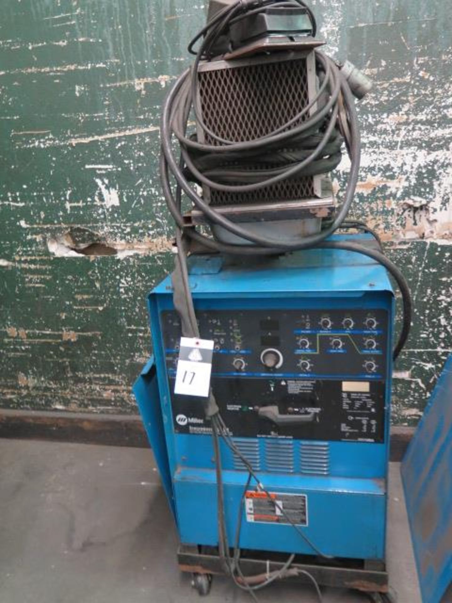 Miller Syncrowave 250DX Arc Welding Power Source (NEEDS REPAIR) s/n LB146264 w/ Cooler (SOLD AS-IS -