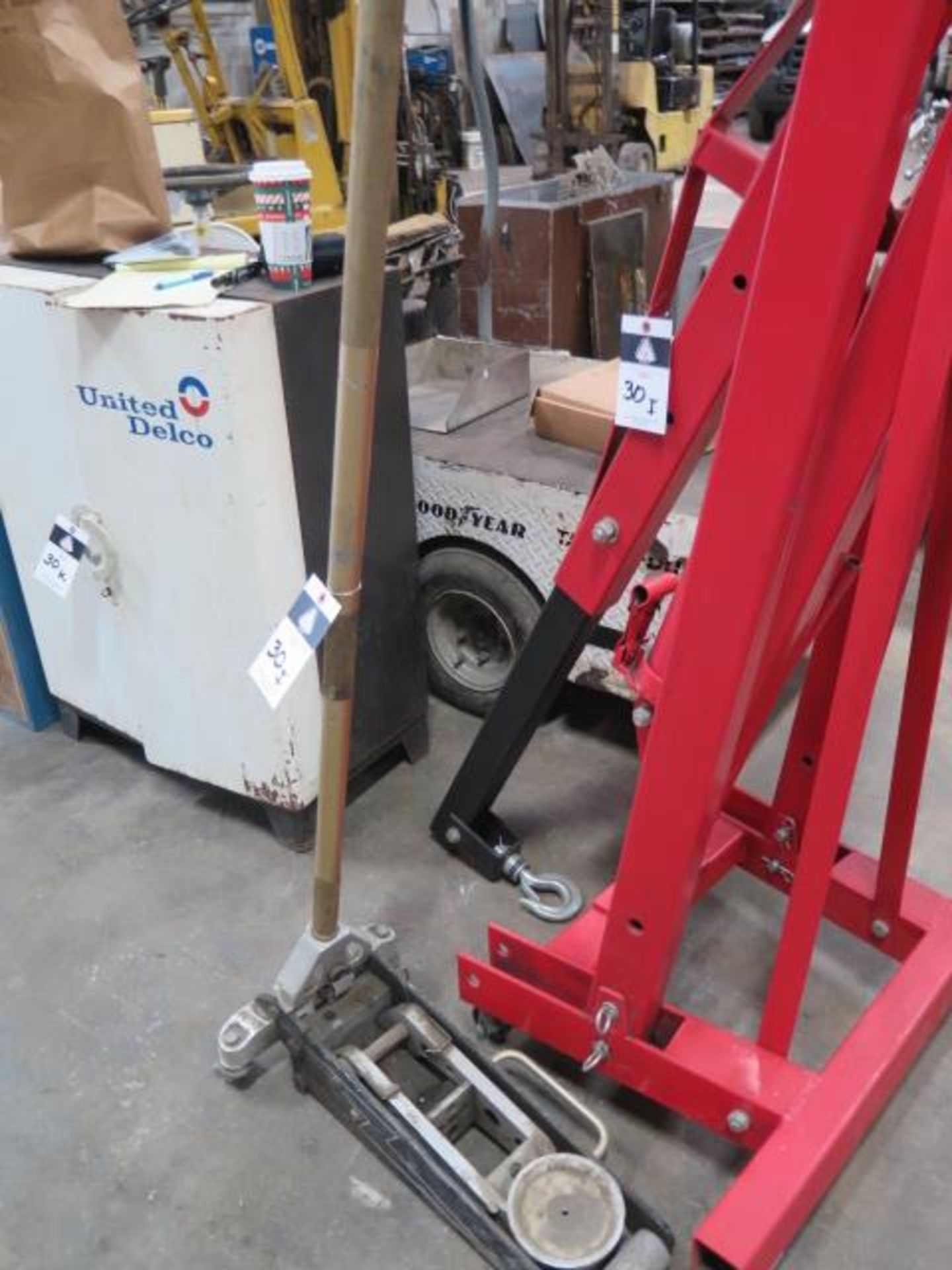 Hydraulic Engine Hoist and Floor Jack (SOLD AS-IS - NO WARRANTY) - Image 3 of 4