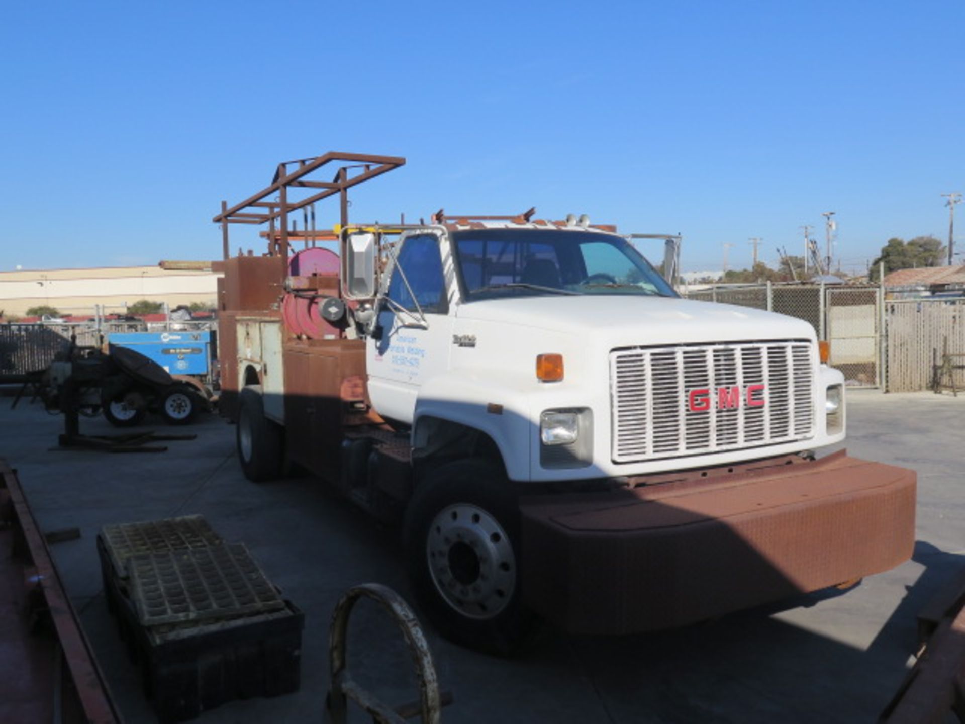 1992 GMC Top Kick Service Truck Lisc# 4J61885 w/ Caterpillar Diesel Engine, Automatic, SOLD AS IS - Image 2 of 24