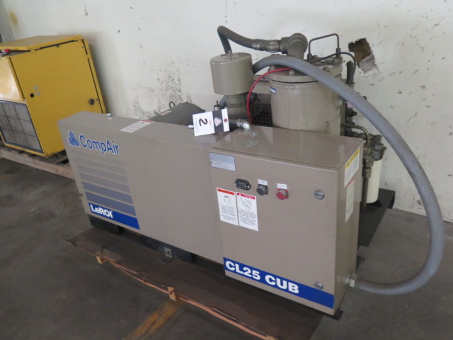LeRoi compare CL25CUB 25Hp Rotary Vane Air Compressor s/n V9E7493X193 w/ 20,601 Hrs, SOLD AS-IS - Image 2 of 7