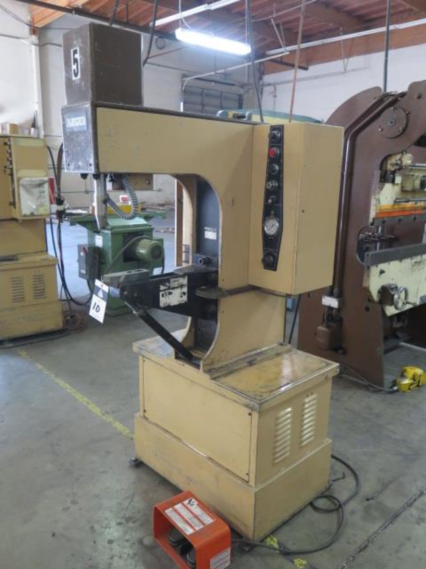 Haeger HP6-B 6 Ton x 18" Hardware Insertion Press s/n 684 (SOLD AS-IS - NO WARRANTY) - Image 2 of 9
