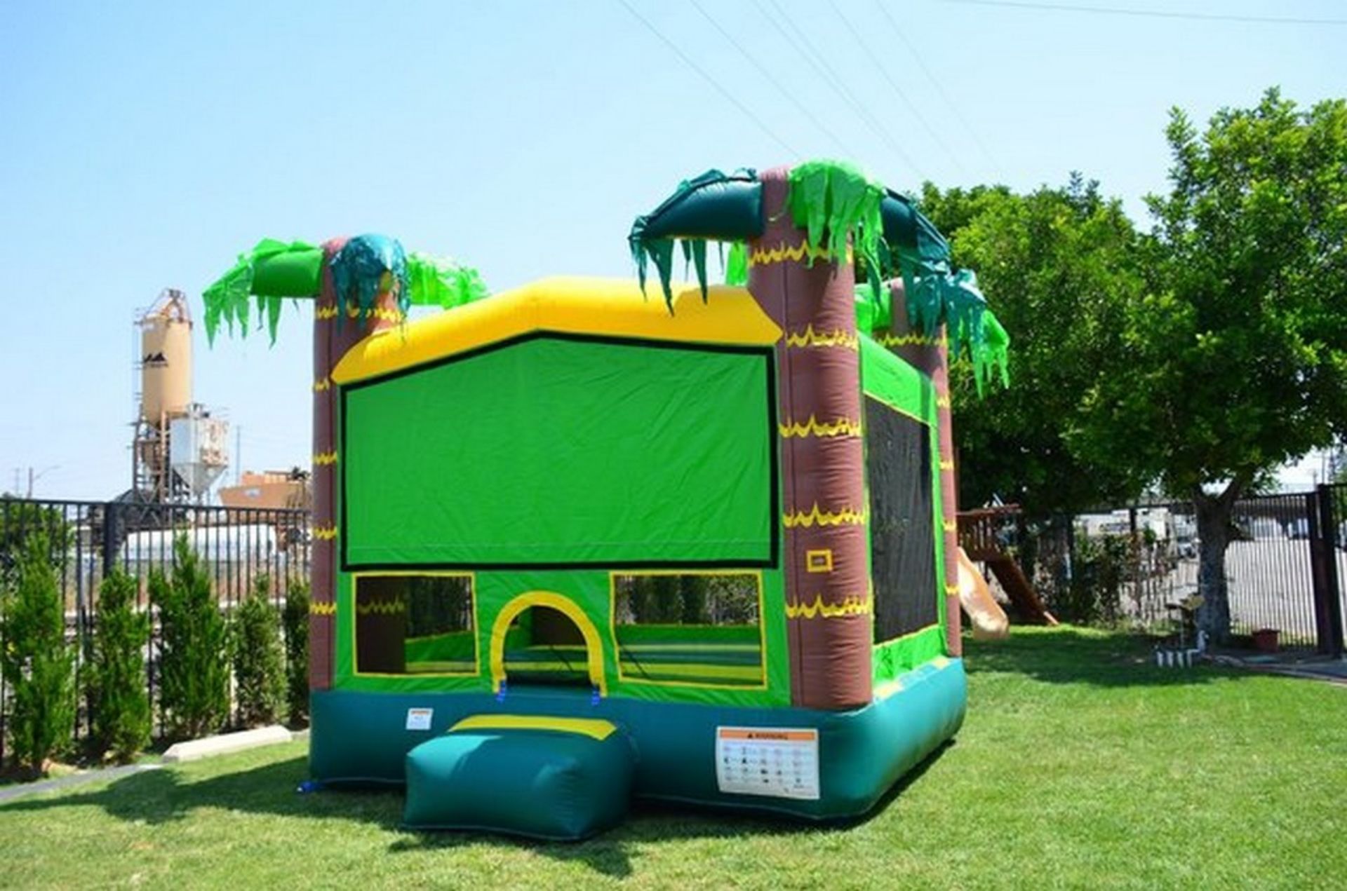 PALM TREE (WITH HOOP) BOUNCE HOUSE WITH 1HP BLOWER