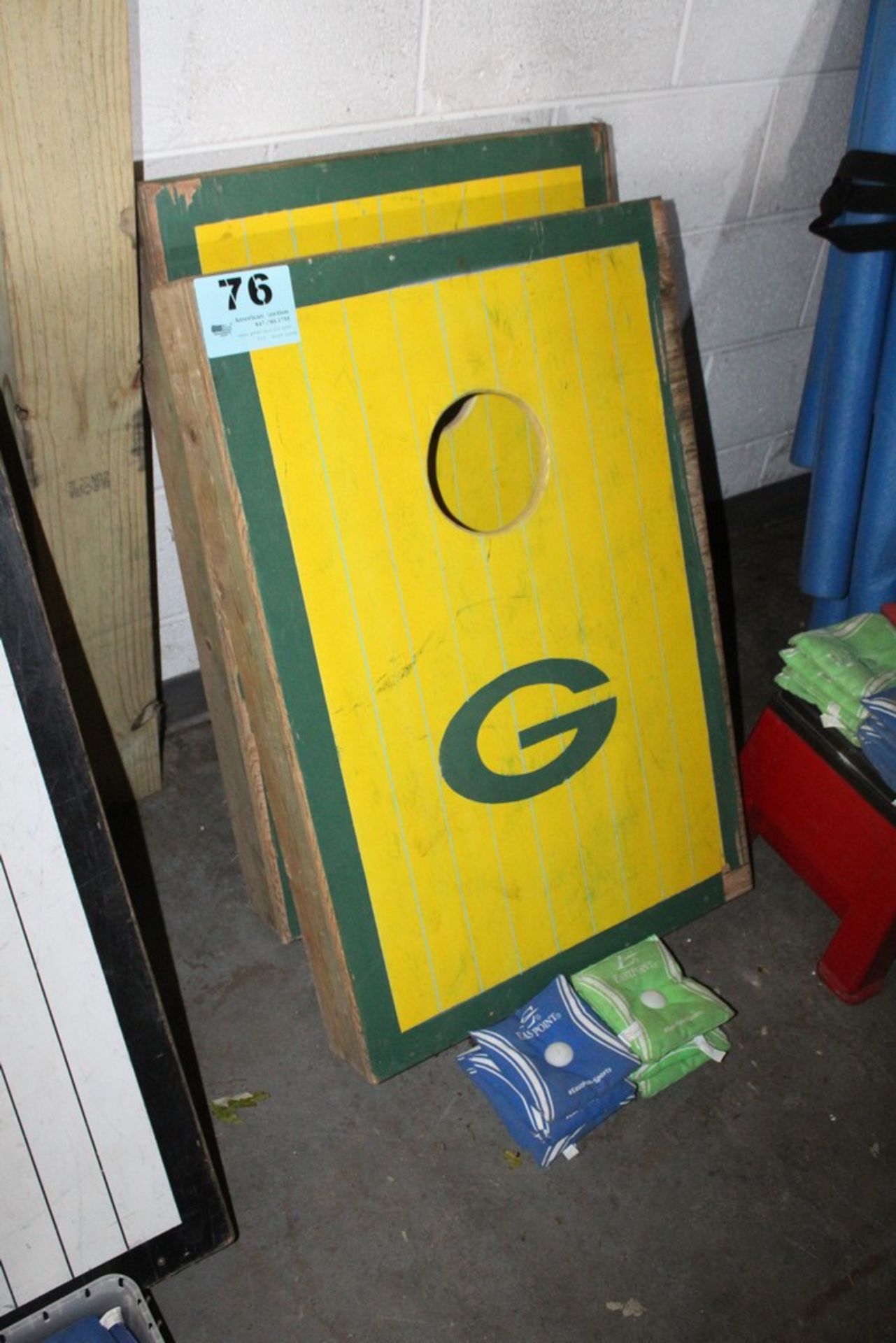 PACKERS CORNHOLE SET WITH BAGS
