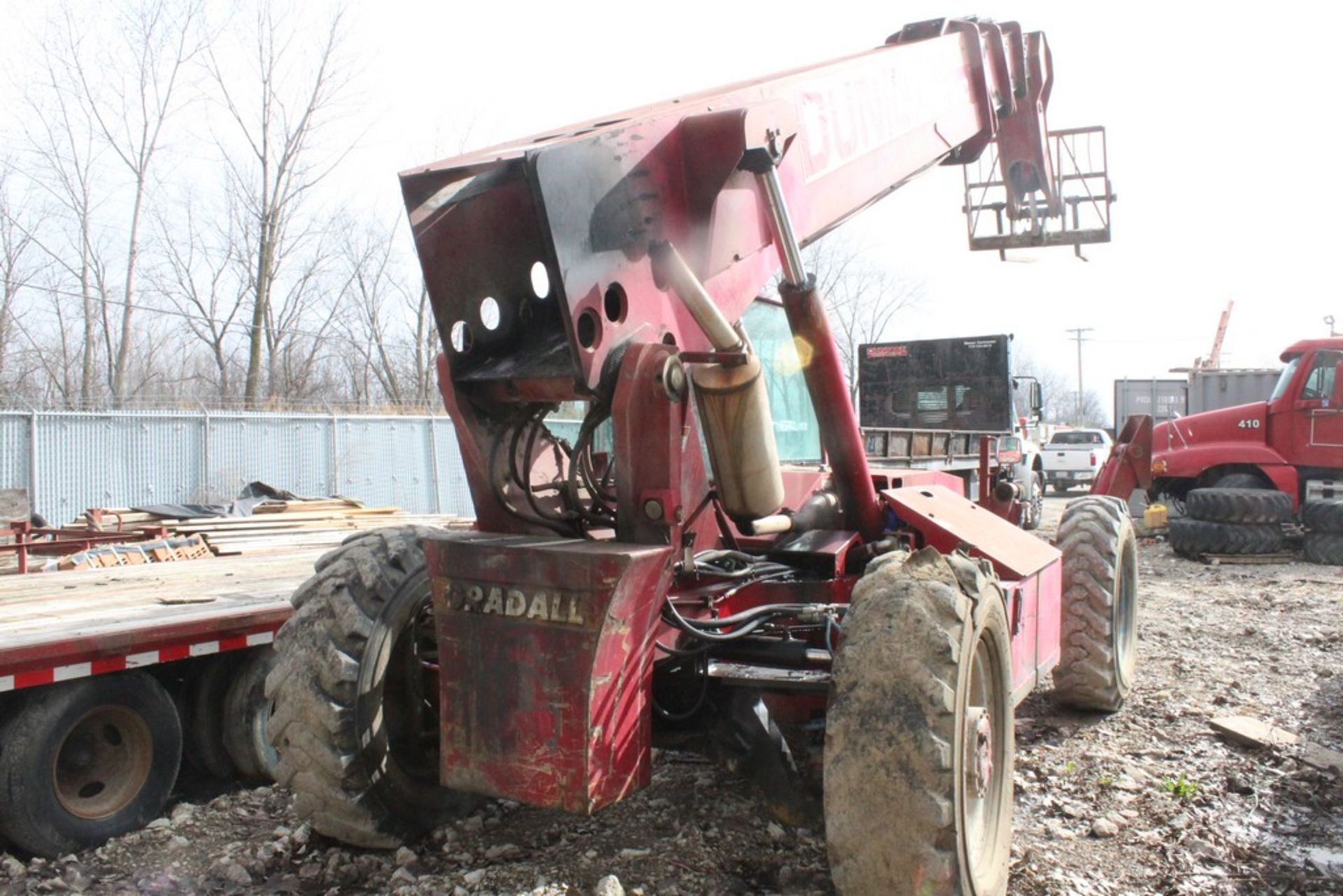 GRADALL MODEL 544D-10 TELEHANDLER, S/N 0355455 (BLOWS OIL BAD) - Image 10 of 19