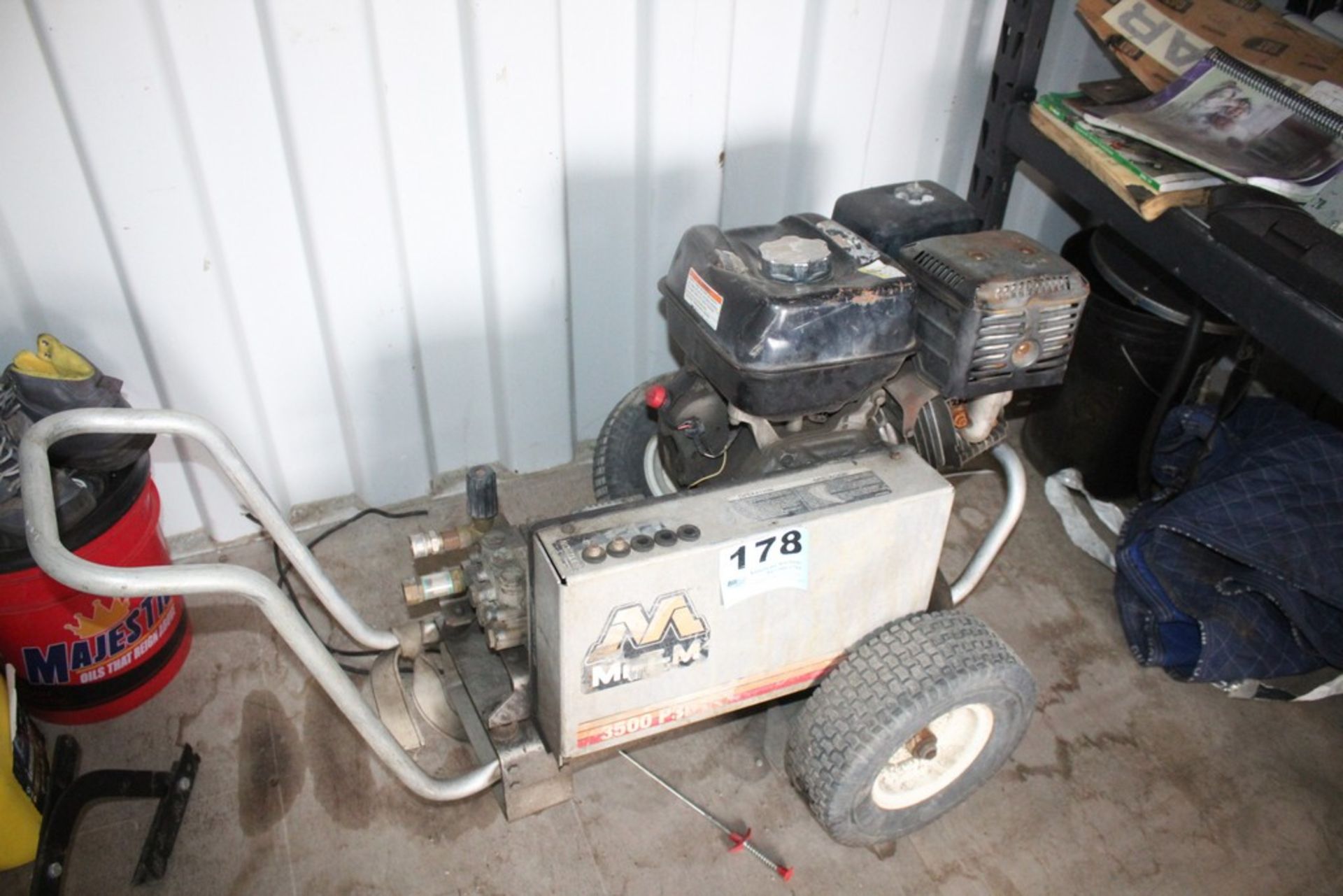 MI-T-M GAS POWERED POWER WASHER 3,500 PSI