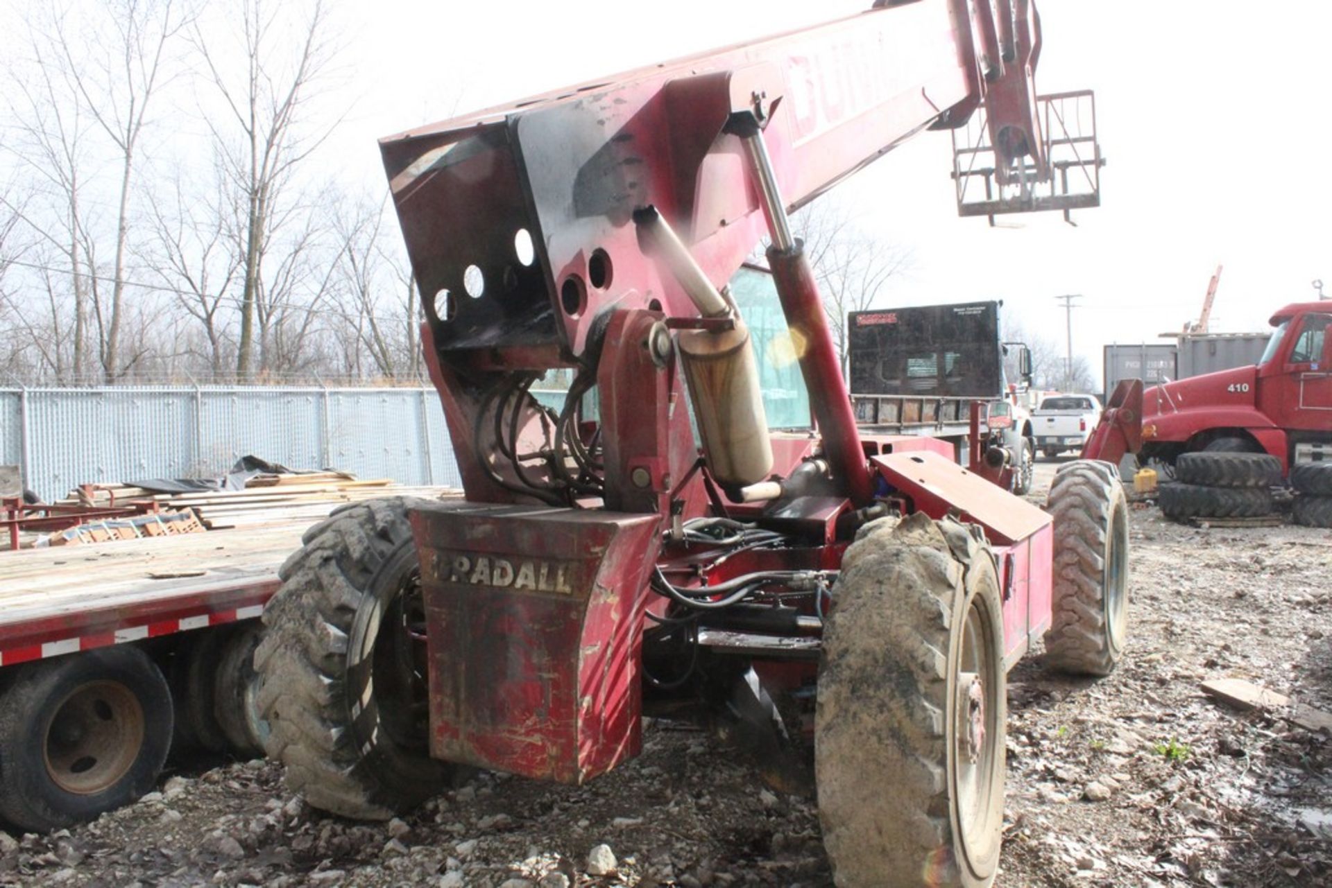 GRADALL MODEL 544D-10 TELEHANDLER, S/N 0355455 (BLOWS OIL BAD) - Image 11 of 19