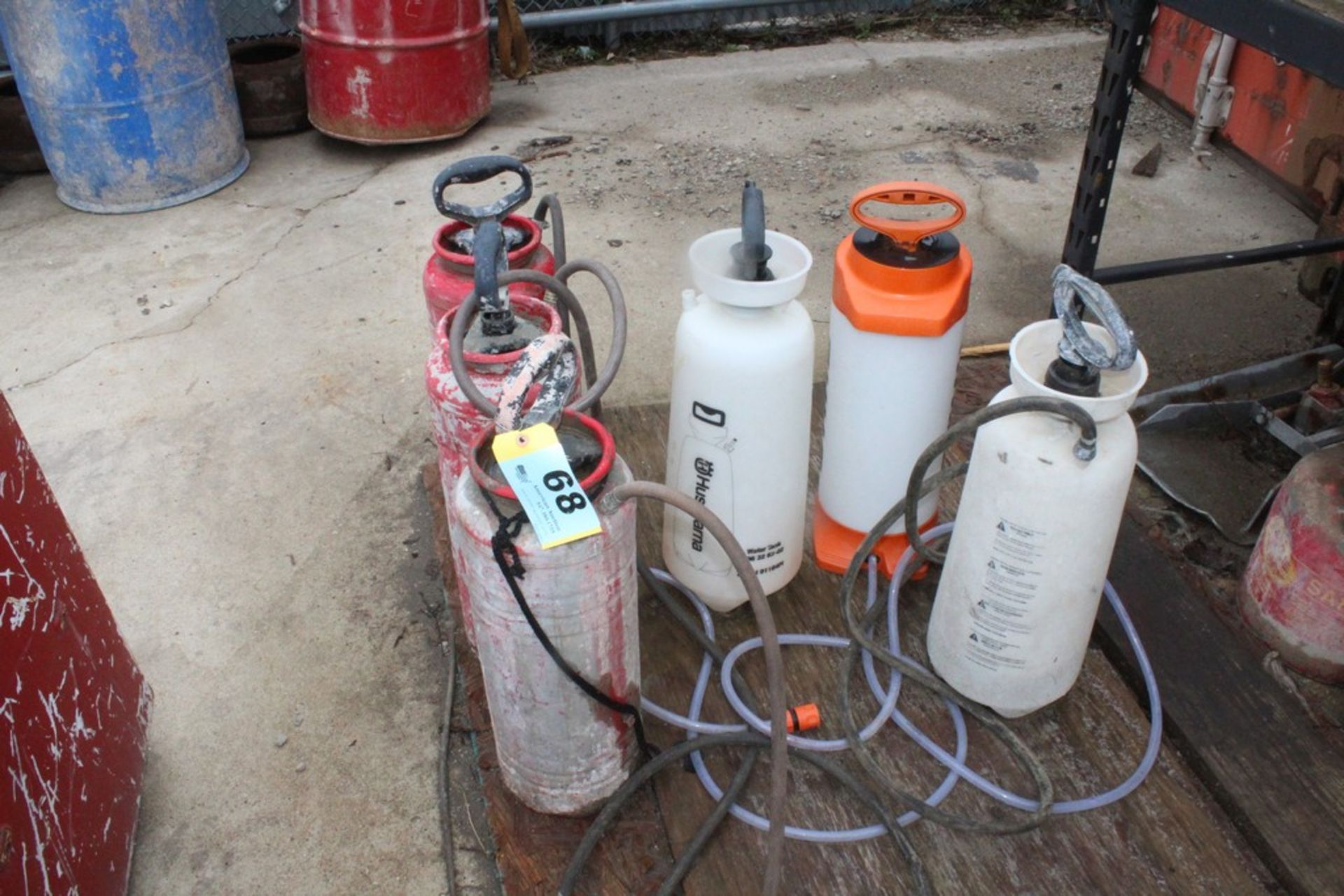 (6) PUMP SPRAYERS