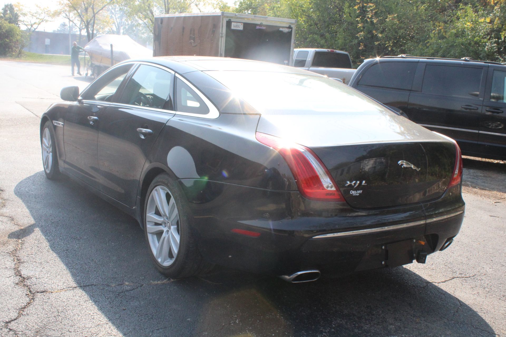 2012 JAGUAR XJL PORTFOLIO FOUR DOOR SEDAN, 5.0L V-8, VIN SAJWA2GB1CLV30556, 24,288 MILES SHOWN - Image 6 of 17