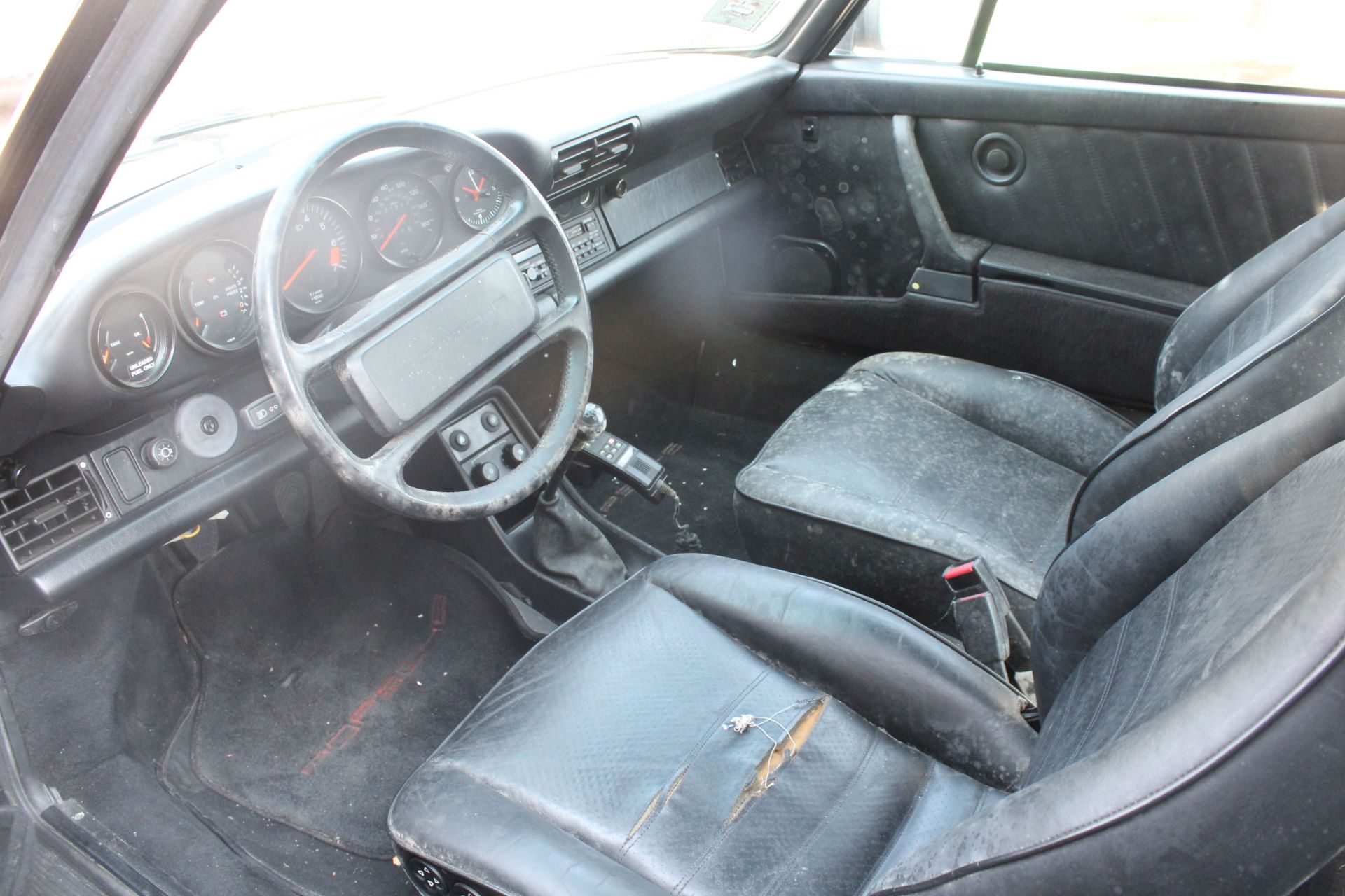 1987 PORSCHE 911 CARRERA, 3.2L H6, CONVERTIBLE, VIN WP0EB0915HS161844 (NOT CURRENTLY RUNNING AND CUR - Image 5 of 7