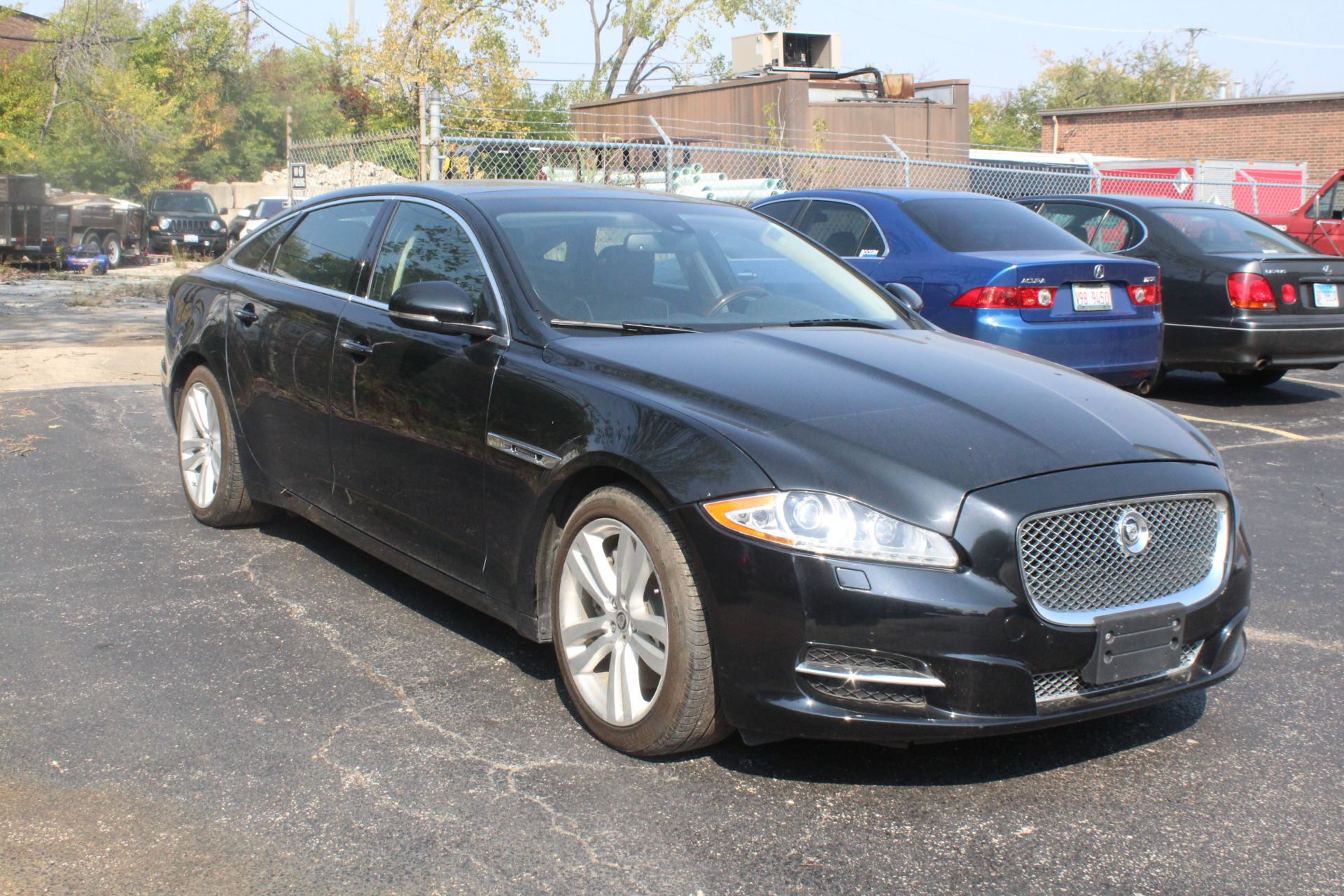 2012 JAGUAR XJL PORTFOLIO FOUR DOOR SEDAN, 5.0L V-8, VIN SAJWA2GB1CLV30556, 24,288 MILES SHOWN - Image 3 of 17