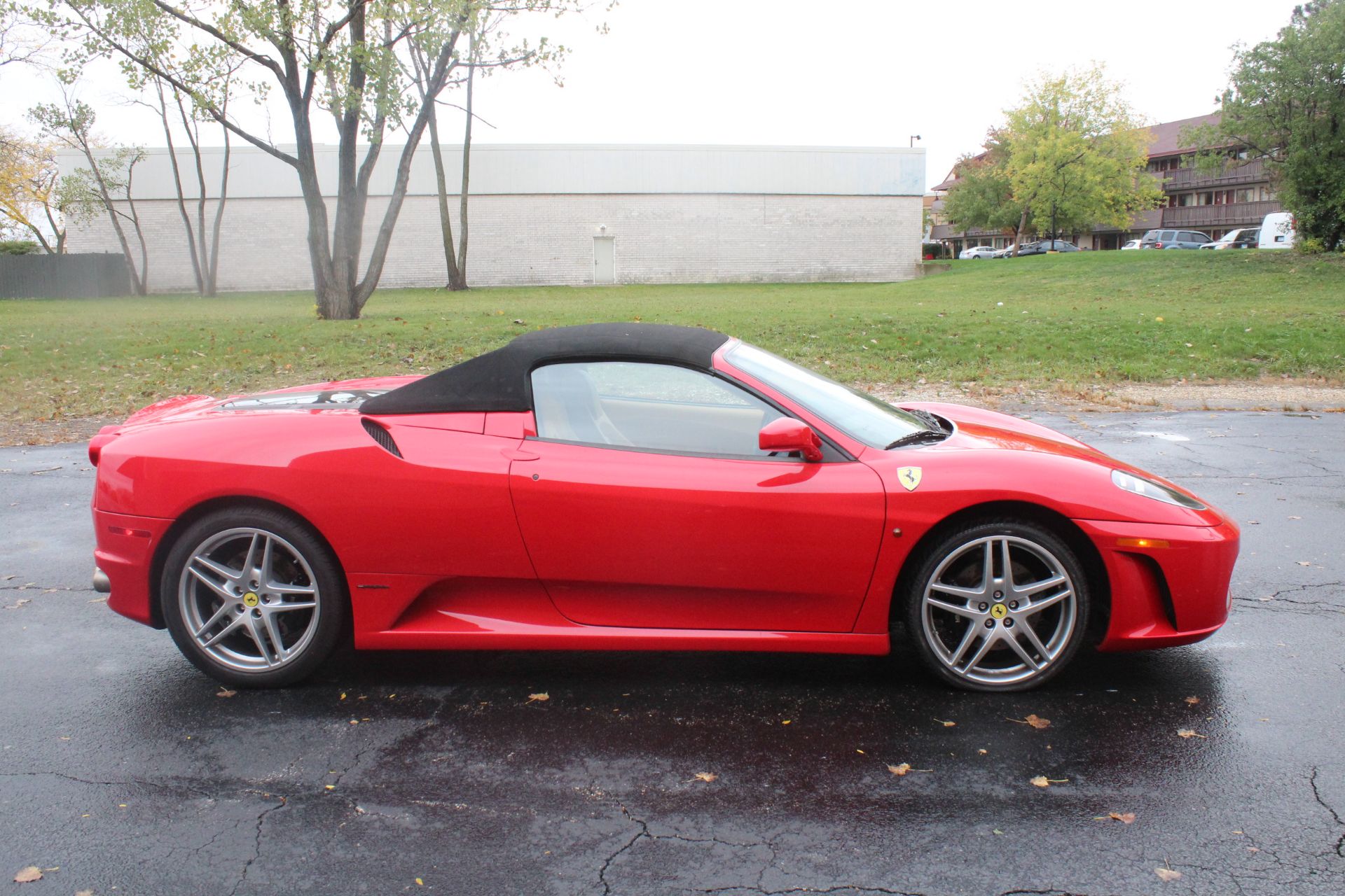 2007 FERRARI F430 SPIDER CONVERTIBLE, 4.3L V-8, AUTO. WITH PADDLE SHIFTERS, VIN ZFFEW59A470155563, - Image 8 of 19