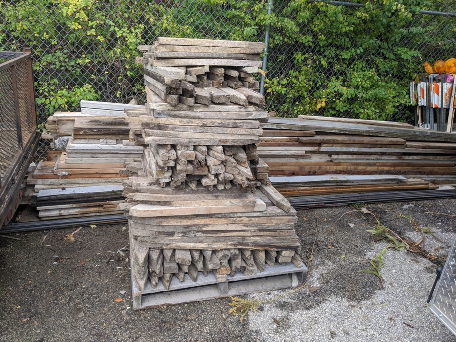 LARGE QTY OF ASSORTED LUMBER & STAKES - Image 2 of 2