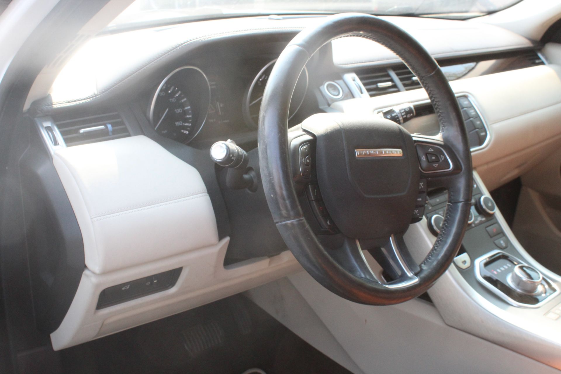 2012 LAND ROVER RANGE ROVER EVOQUE, SUV 2.0L L4, AUTO. VIN SALVV2BG5CH671059, 75,246 MILES SHOWN - Image 8 of 14