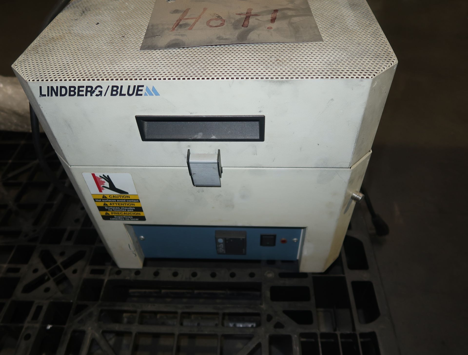 LINDBERG/BLUE M TUBE FURNACE - Image 2 of 2