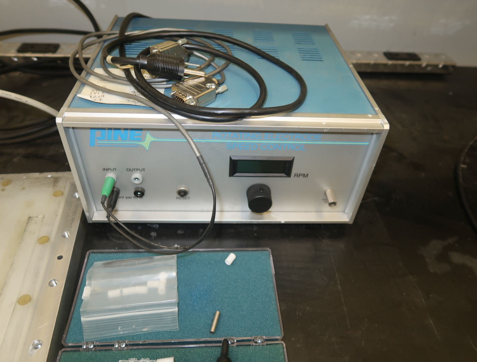 PINE ELECTRODE ROTATOR, MODULATED SPEED ROTATOR W/CE & ETL MARKS, MDL. AFMSRCE, SN 2633, W/ - Image 3 of 4