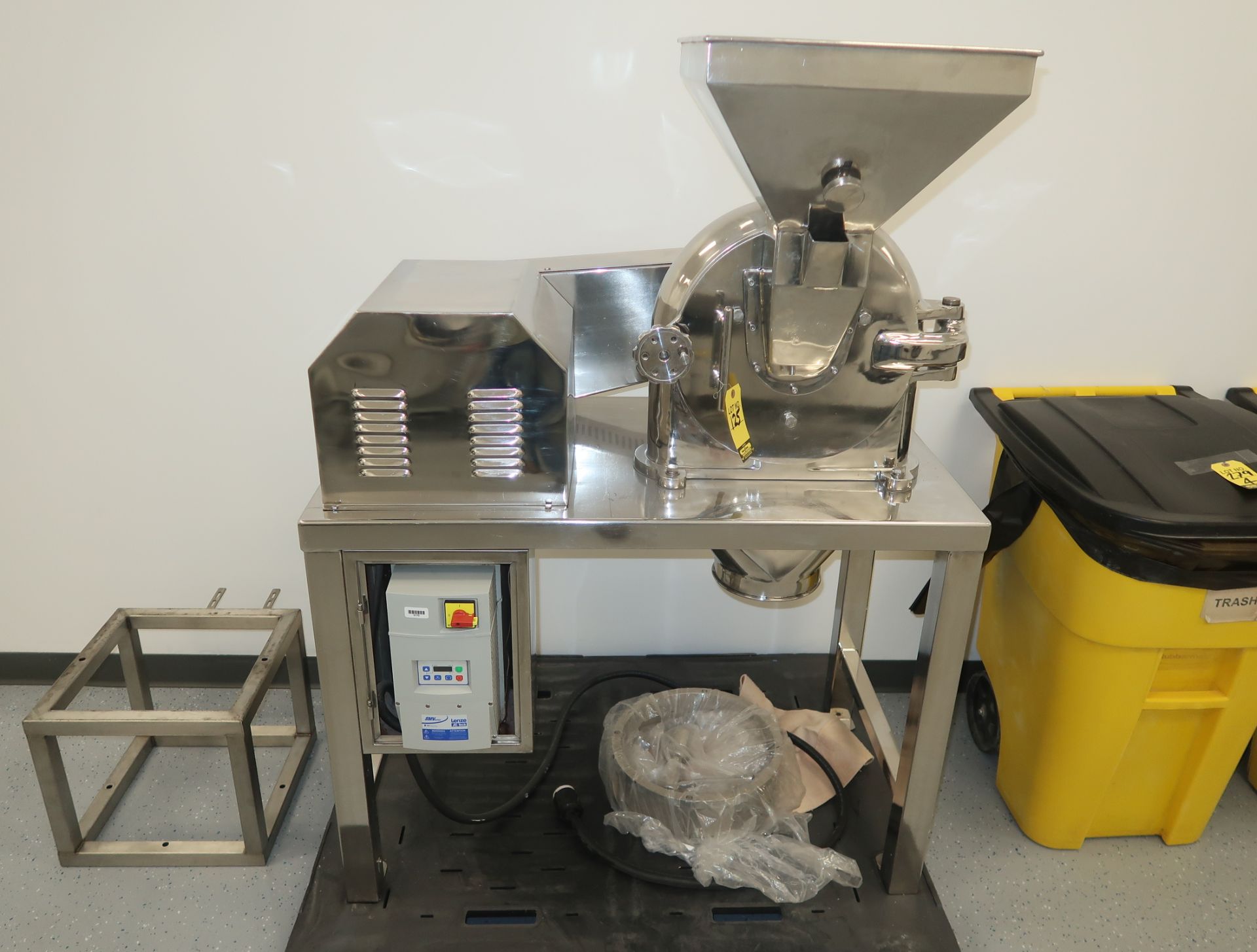 SS GRINDER CUSTOMIZED W/LENZE VARIABLE SPEED DRIVE, SCREEN, ETC.