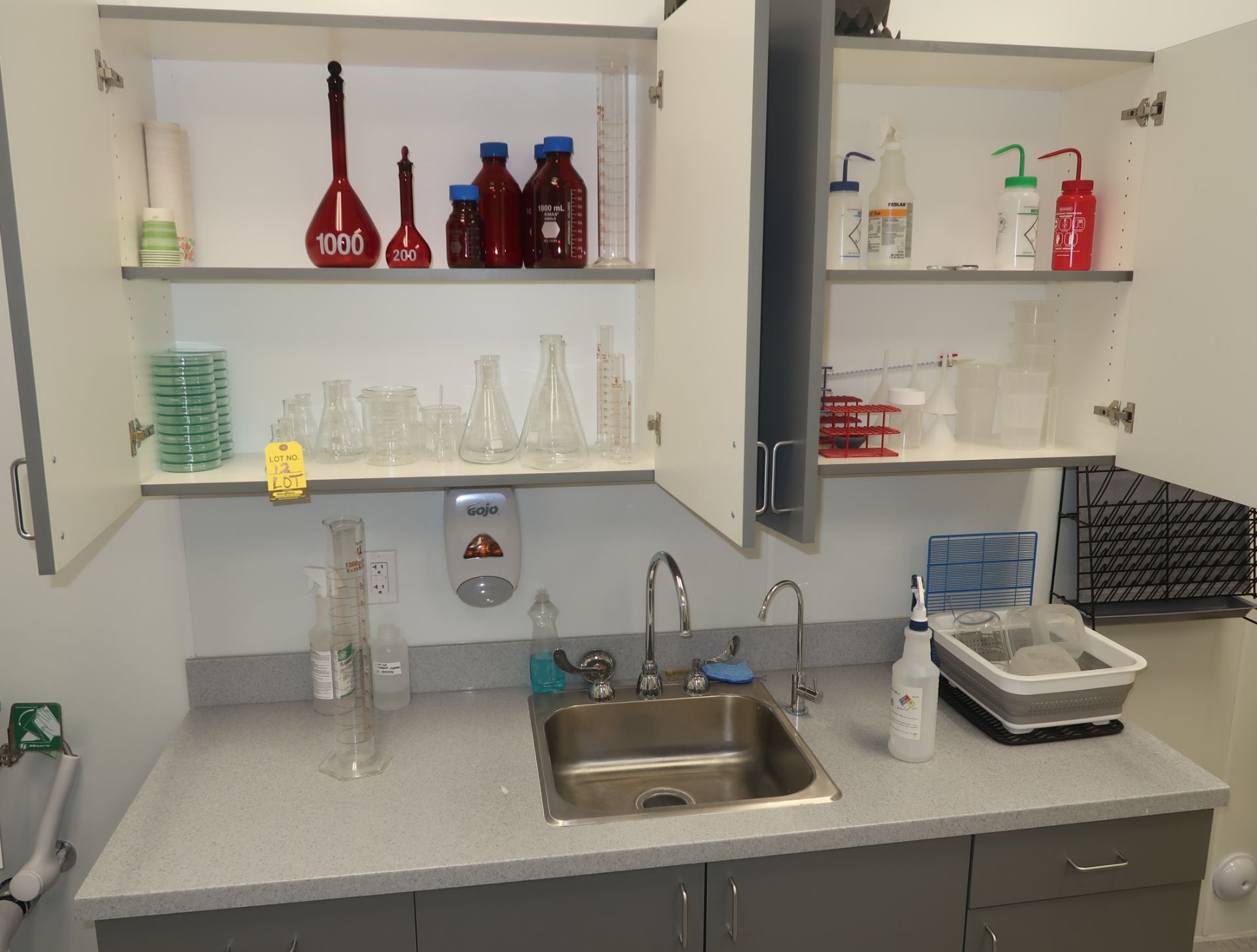 LOT LAB GLASS, ASST. SUPPLIES IN AND ON CABINETS