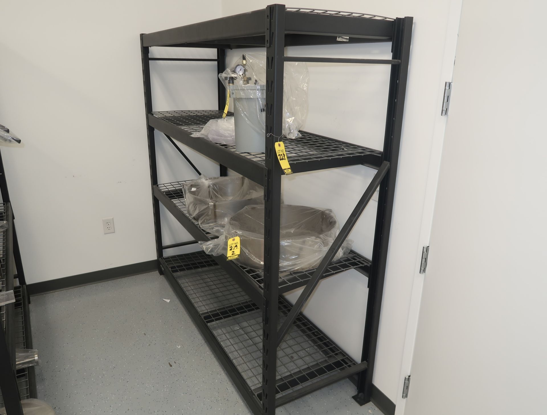 77"W X 72"H X 24"D HEAVY DUTY RACK W/WIRE SHELVING