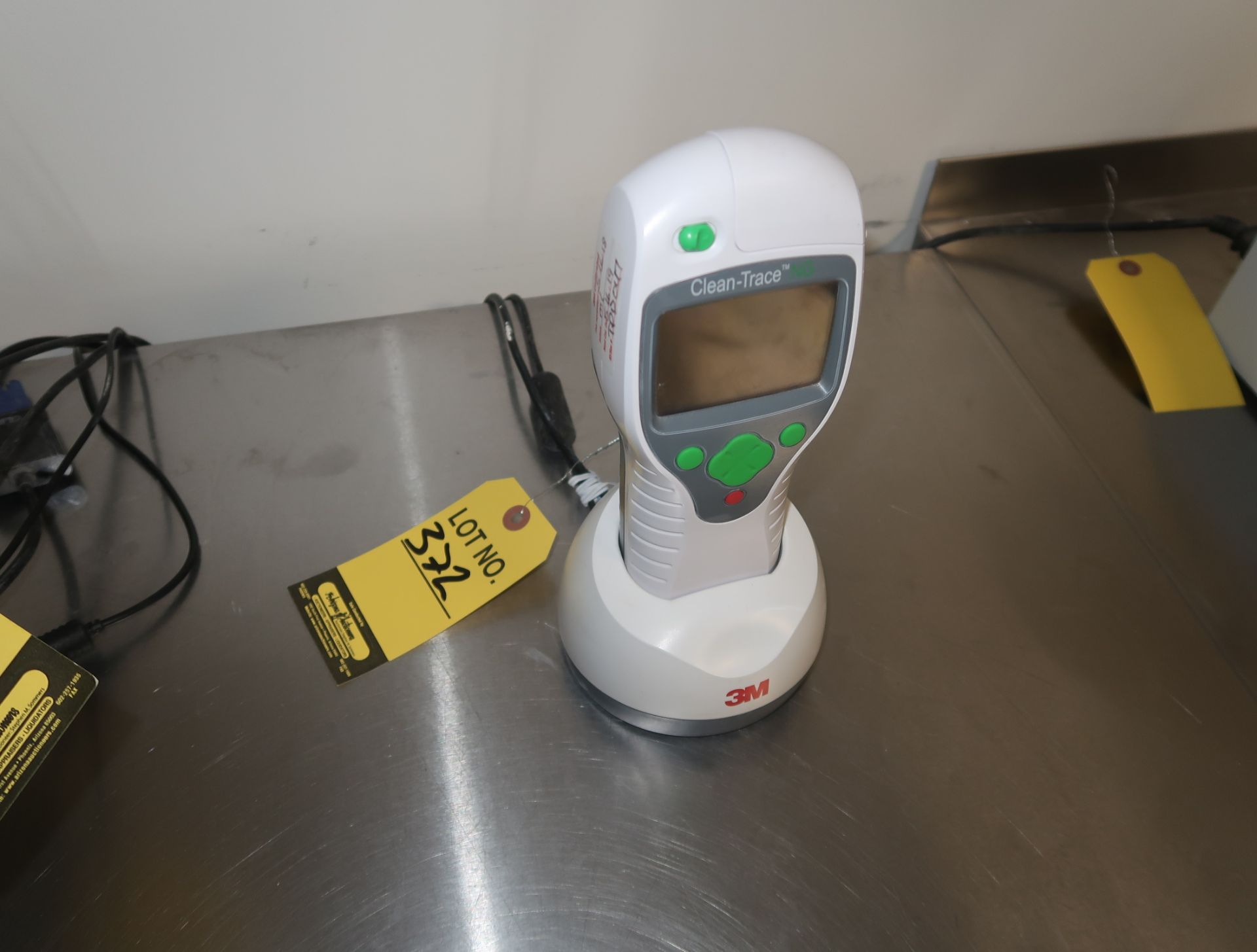 3M CLEAN TRACE NG LUMINOMETER W/BASE CHARGER & SOFTWARE