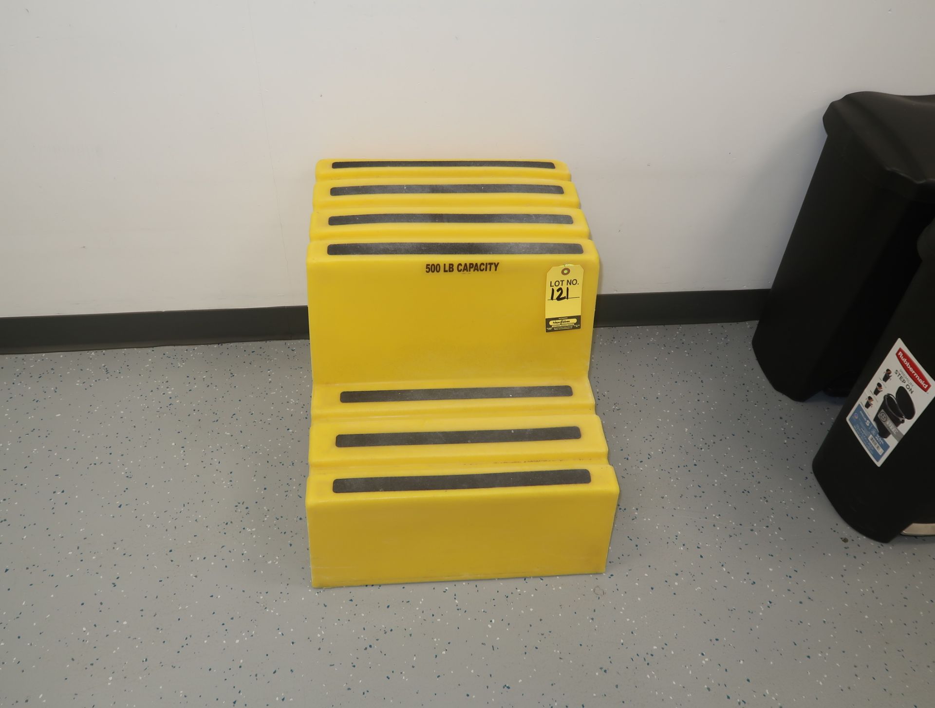 INDUSTRIAL STEP, 2-STEP UNIT, 500LB CAPACITY