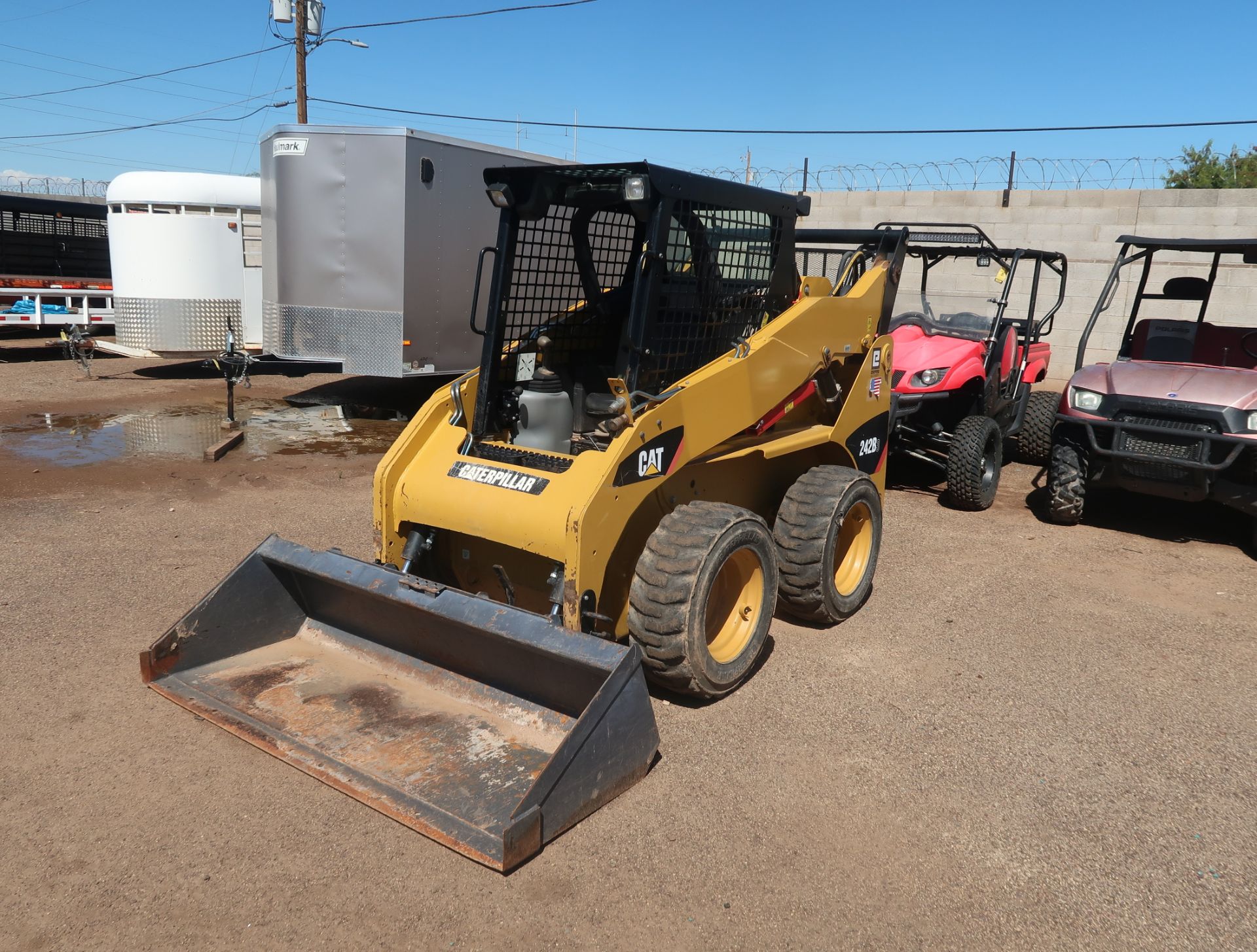 2013 CATERPILLAR 242B SERIES 3 SKIDSTEER LOADER, PIN. 0242BASRS02423