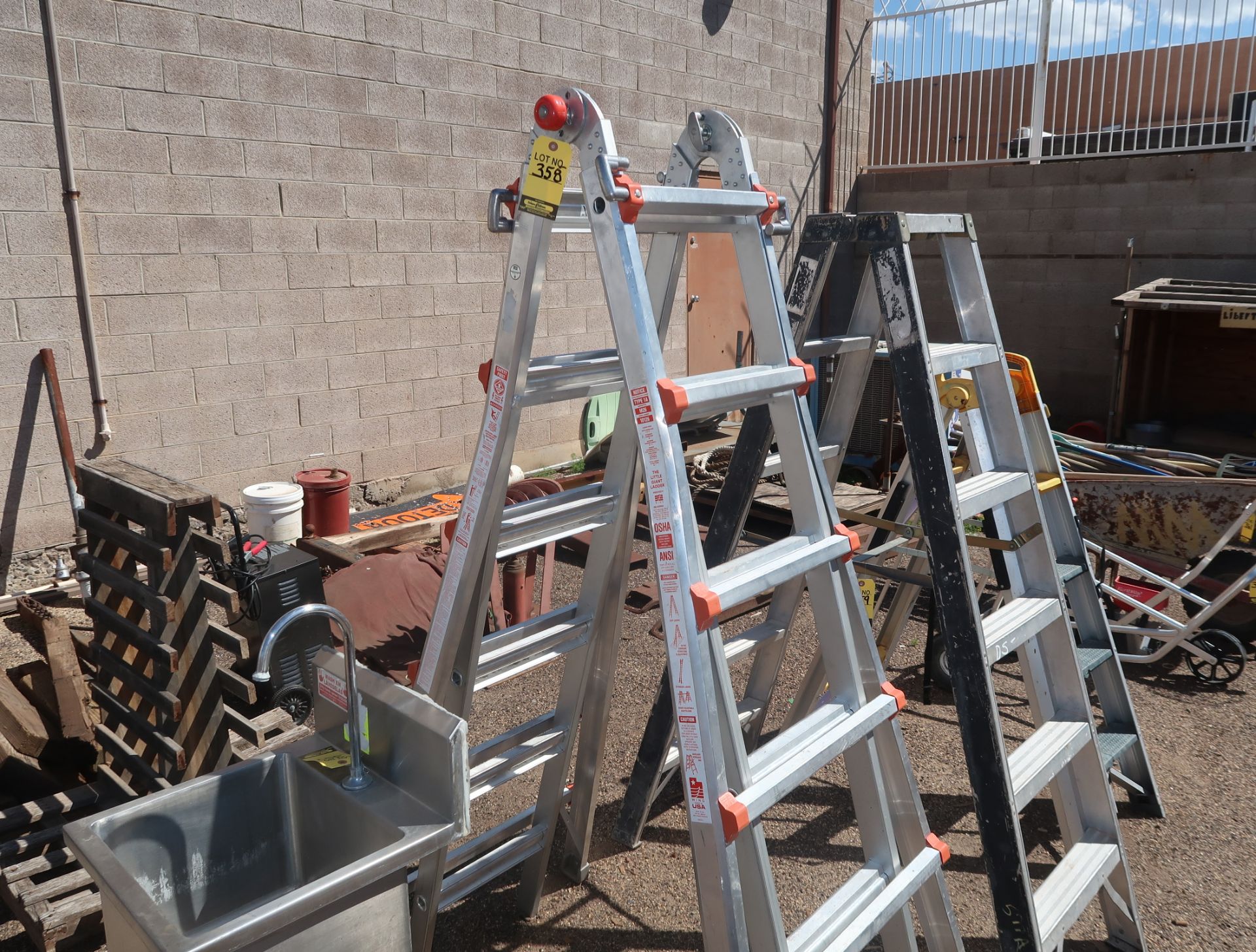 LITTLE GIANT FOLDING LADDER, 6' - 11'