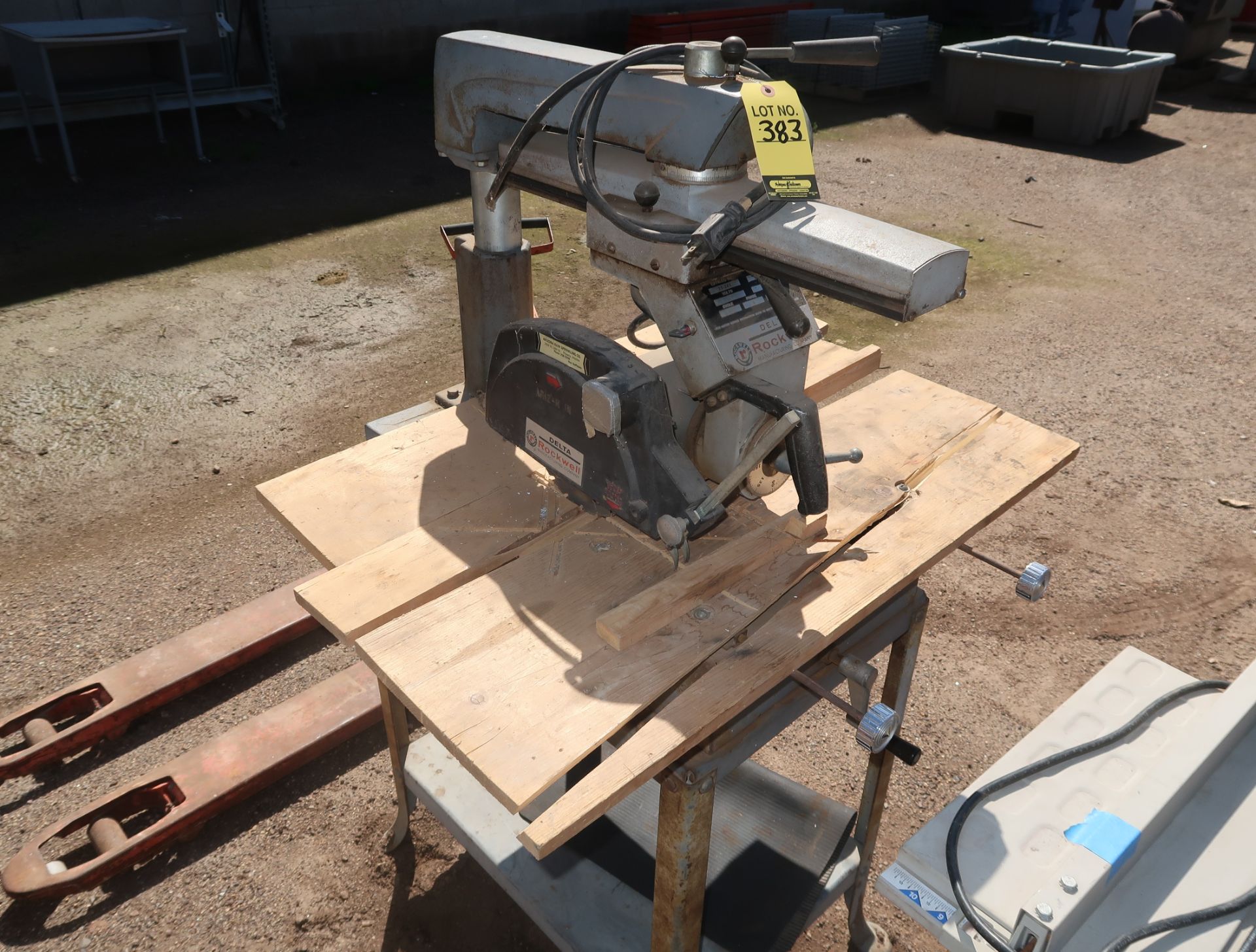 ROCKWELL DELTA RADIAL ARM SAW