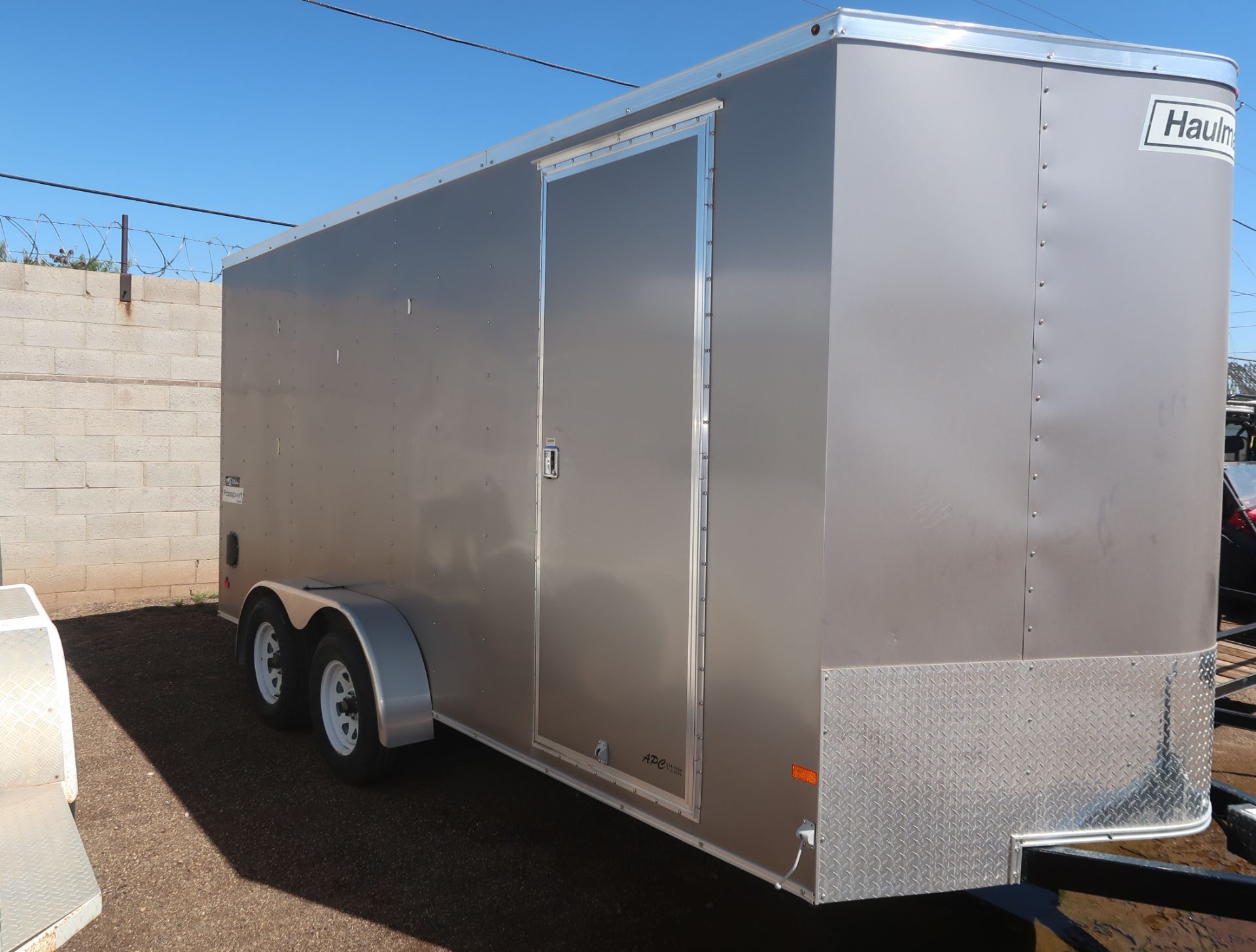 2016 HAULMARK PASSPORT TANDEM AXLE ENCLOSED TRAILER, ALUMINUM, BUMPER PULL, REAR DROP DOOR, SIDE MAN - Image 9 of 9