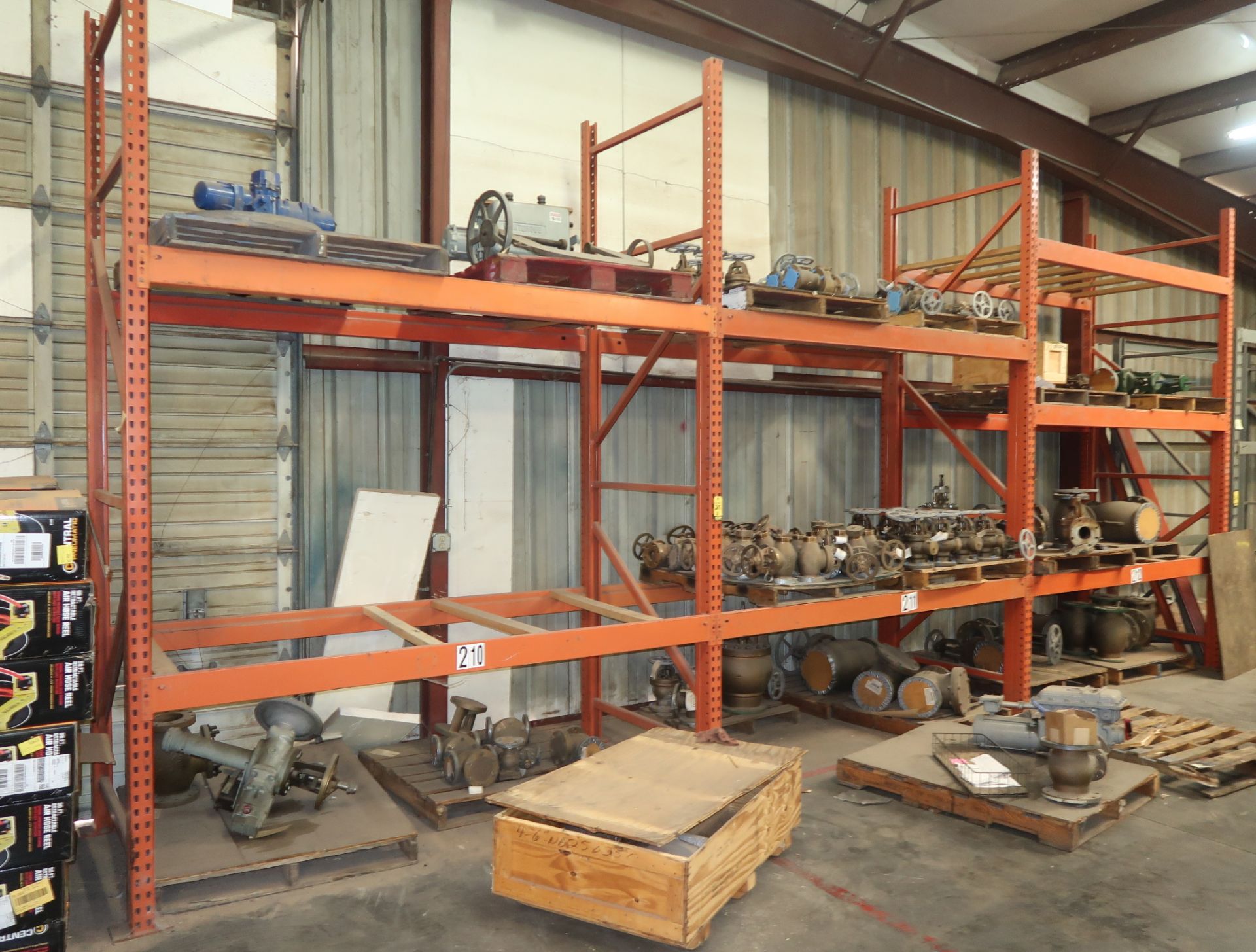 SECTIONS PALLET RACKING