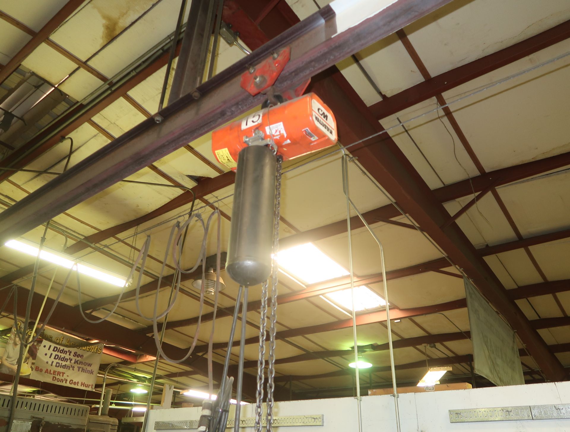 CM VALUESTAR 1-TON ELECTRIC HOIST W/TROLLY