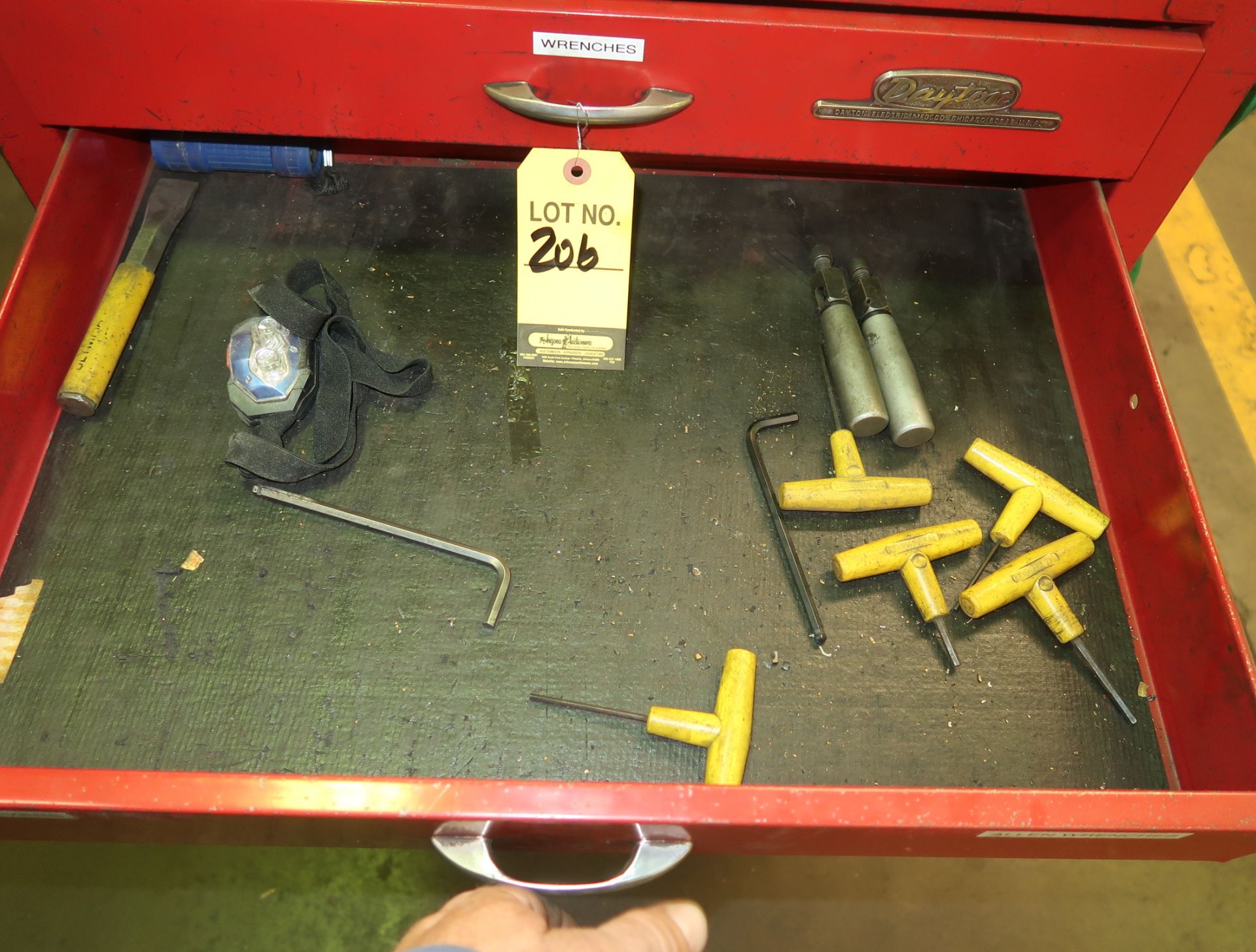 DAYTON TOOL BOX ON CASTERS W/CONTENTS - Image 3 of 4