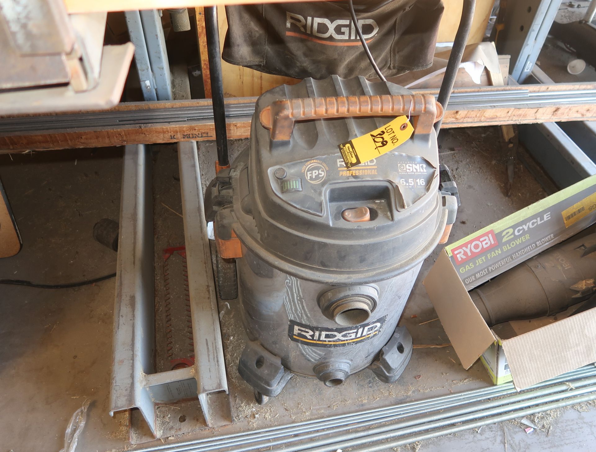 RIDGID SHOP VAC