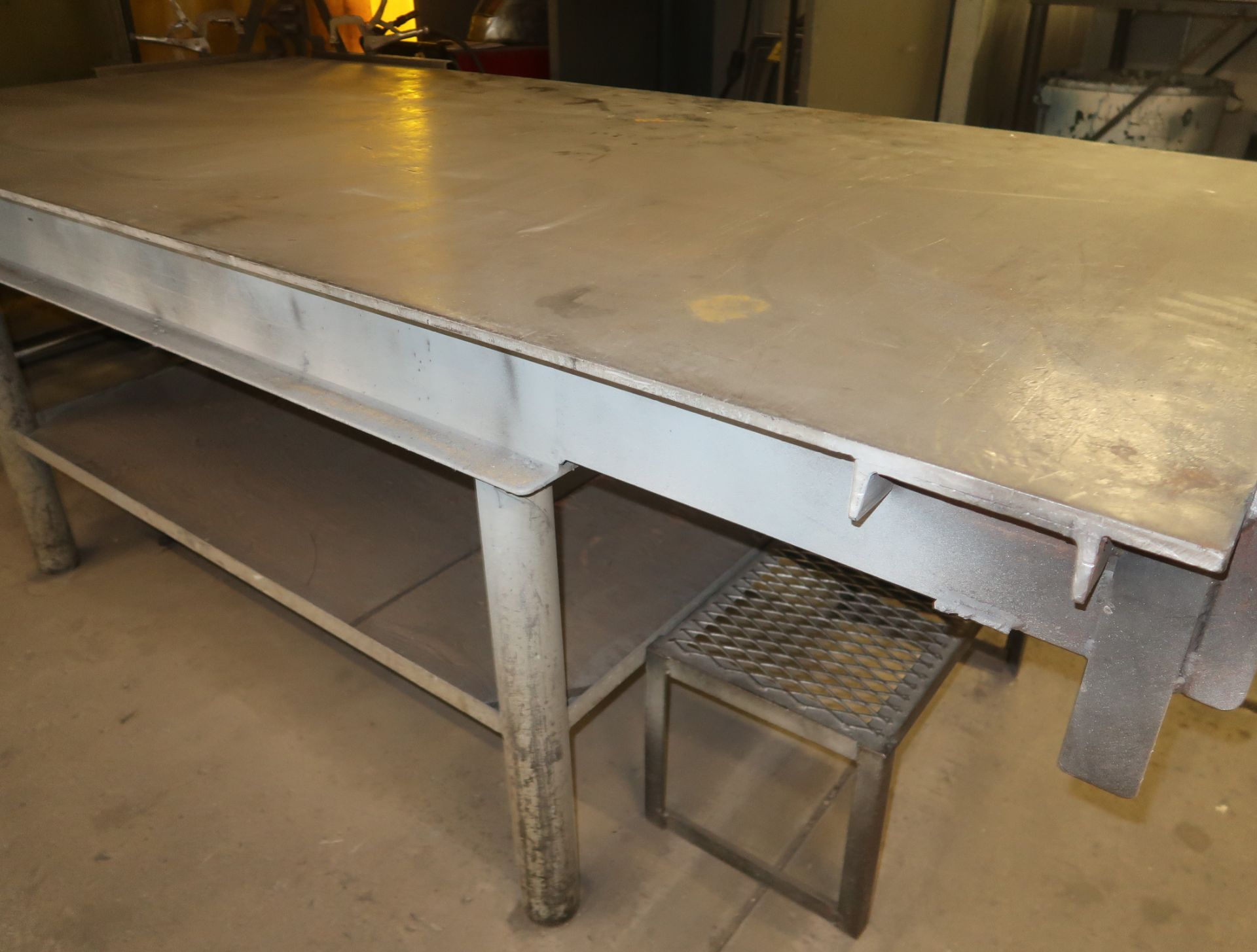 4' X 8' STEEL WELDING TABLE W/VENTHOOD & LIGHTING - Image 2 of 3