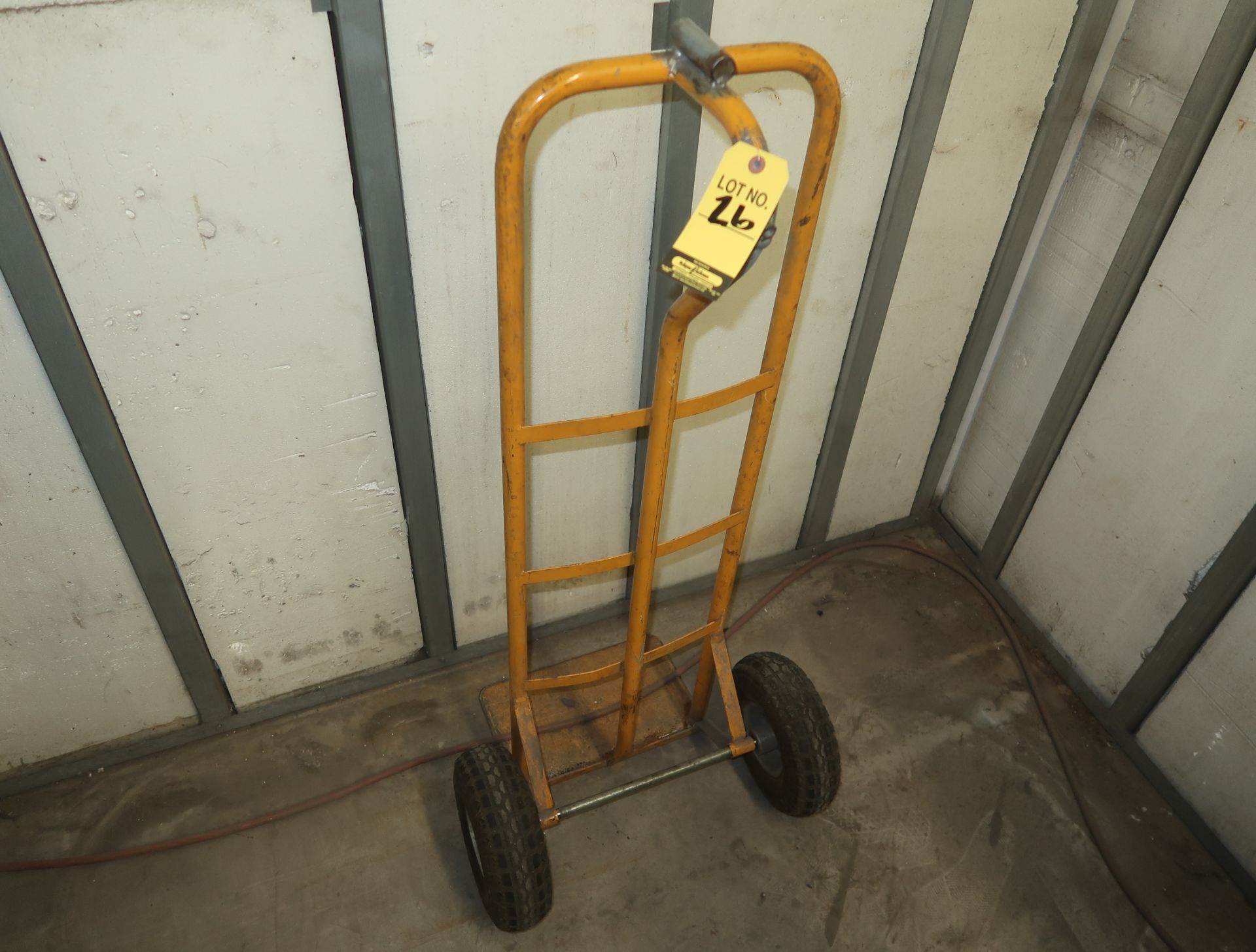 HAND TRUCK