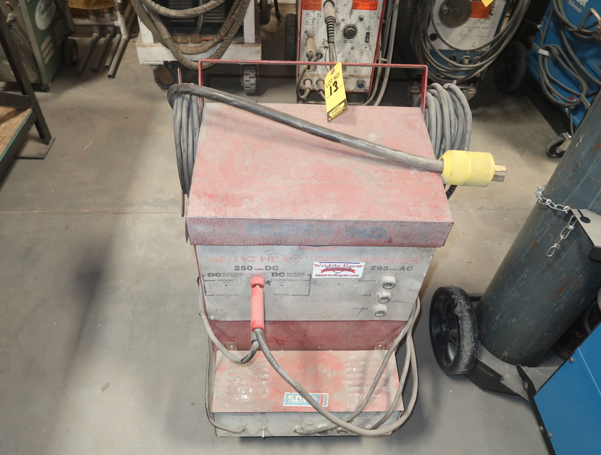 S.D. LEE AC-DC HEAVY DUTY WELDER