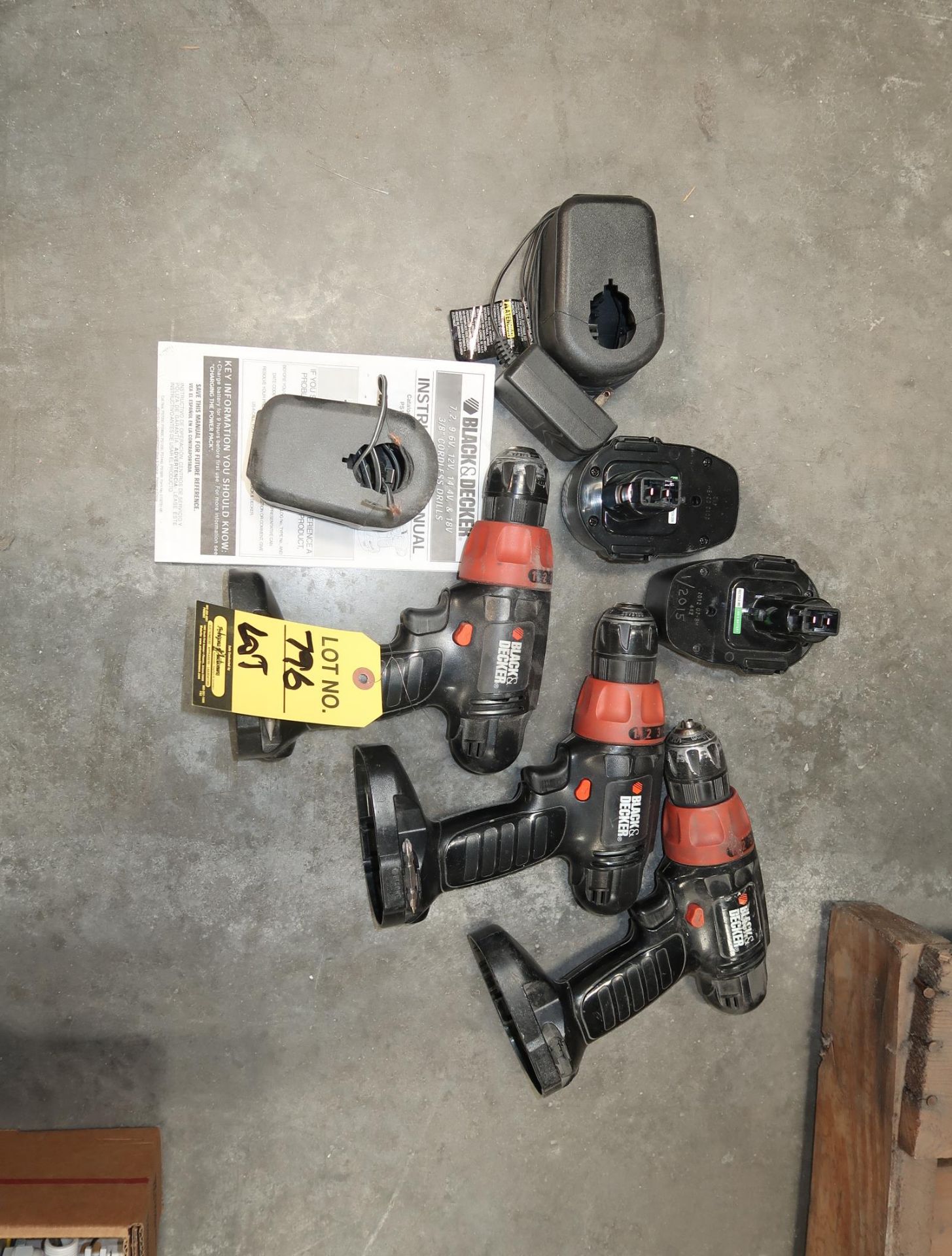 3 BLACK & DECKER DRILLS W/ BATTERIES & CHARGERS