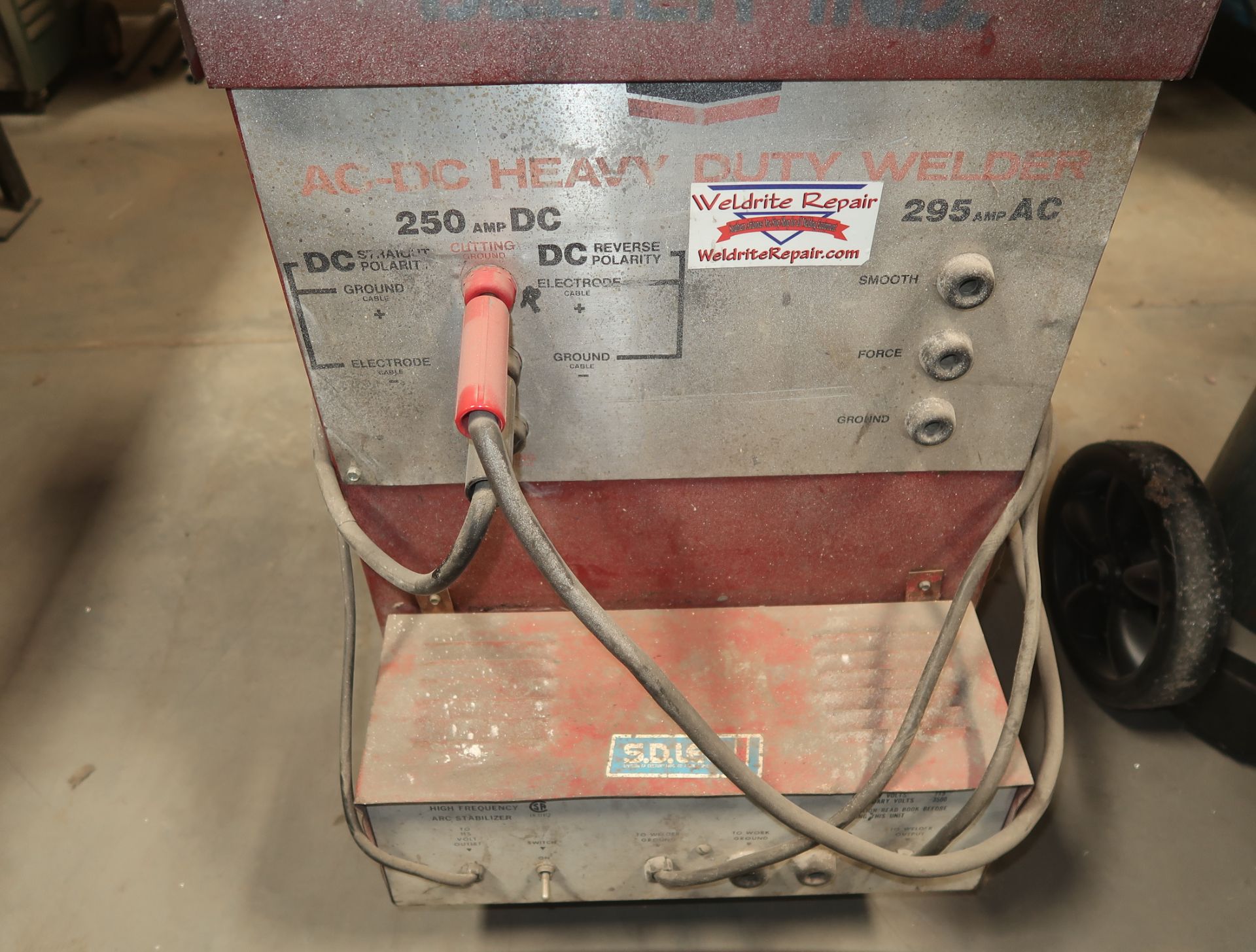 S.D. LEE AC-DC HEAVY DUTY WELDER - Image 2 of 2