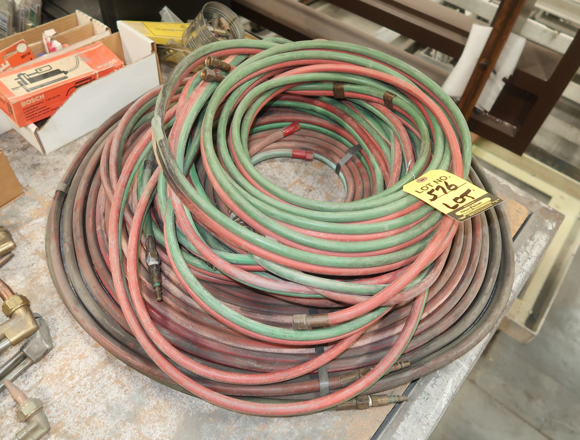 TWIN HOSES