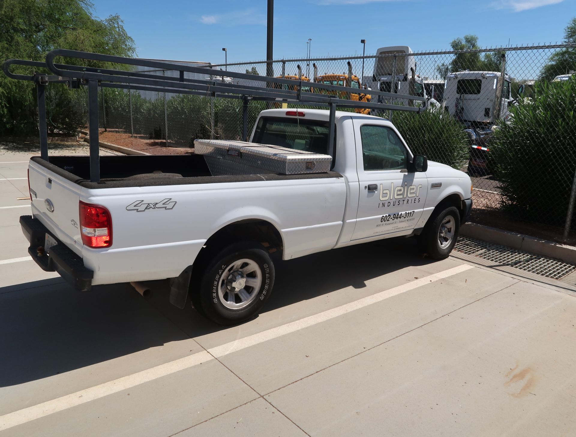 2006 FORD RANGER 4X4 W/ LADDER RACK & BED TOOL BOX - Image 7 of 7