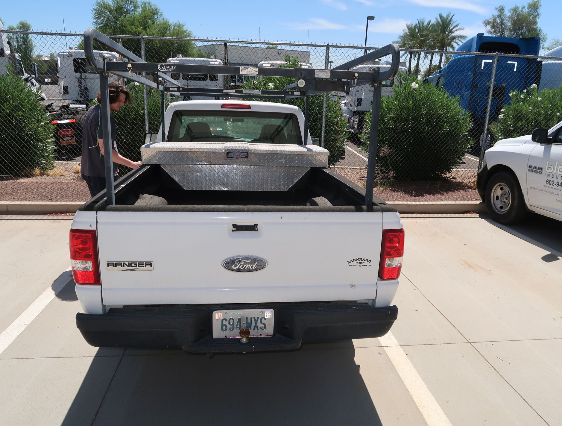 2006 FORD RANGER 4X4 W/ LADDER RACK & BED TOOL BOX - Image 6 of 7