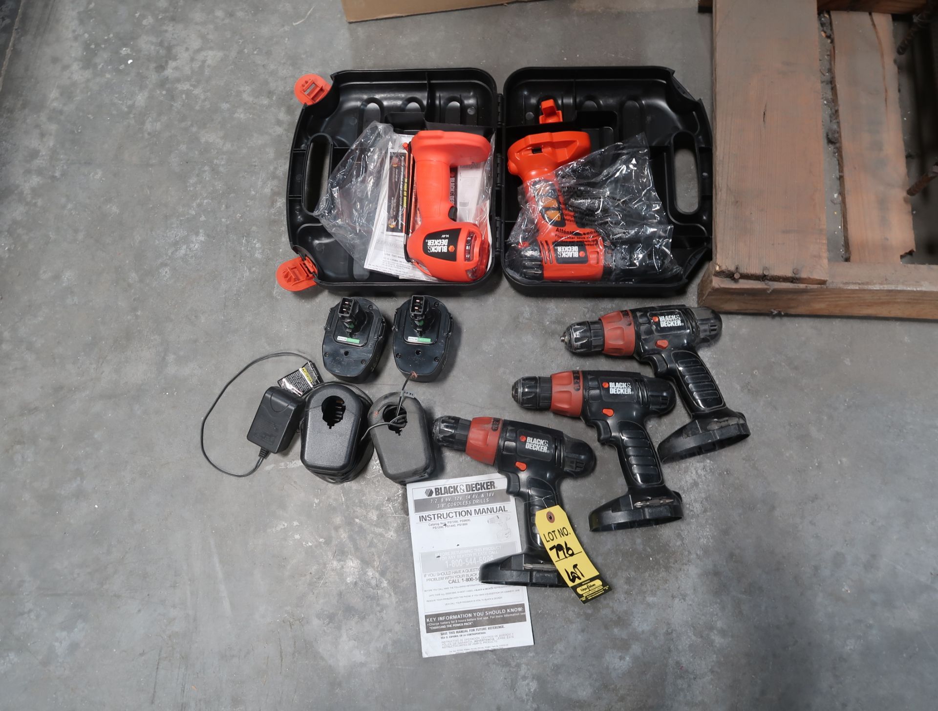3 BLACK & DECKER DRILLS W/ BATTERIES & CHARGERS - Image 3 of 3