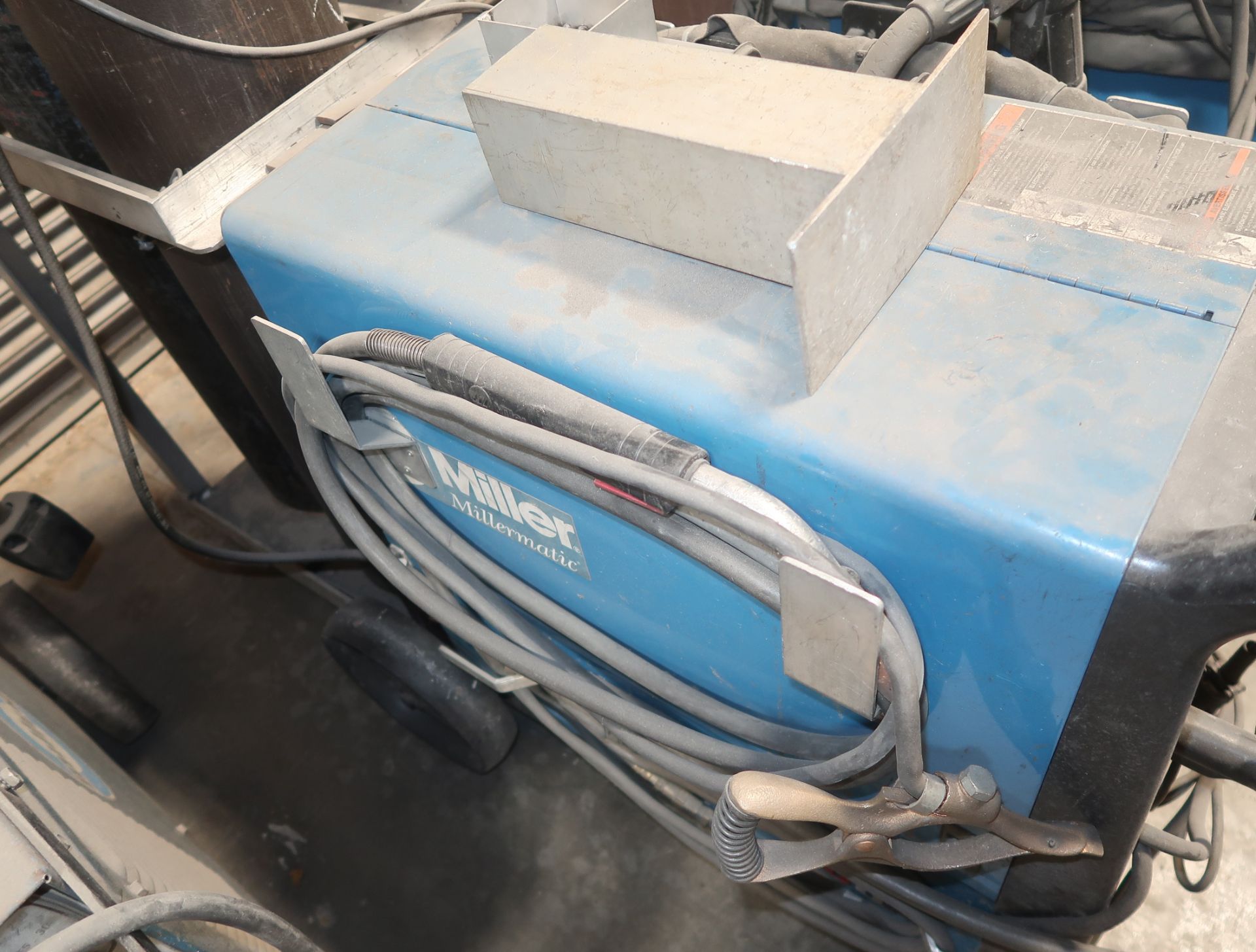 MILLER MATIC 251 WIRE WELDER W. PRINCE SPOOL GUN SN. LC507686 - Image 4 of 4