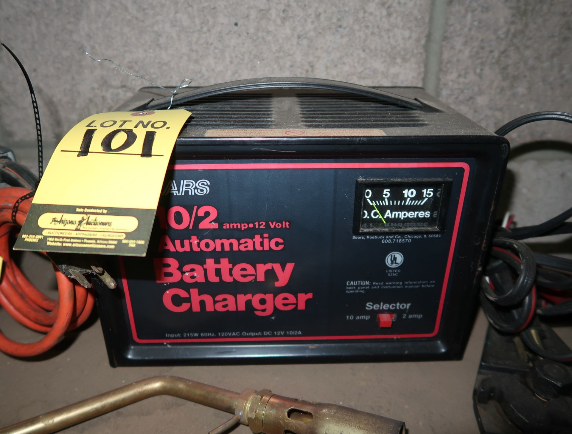 SEARS 10/2 AMP 12V BATTERY CHARGER