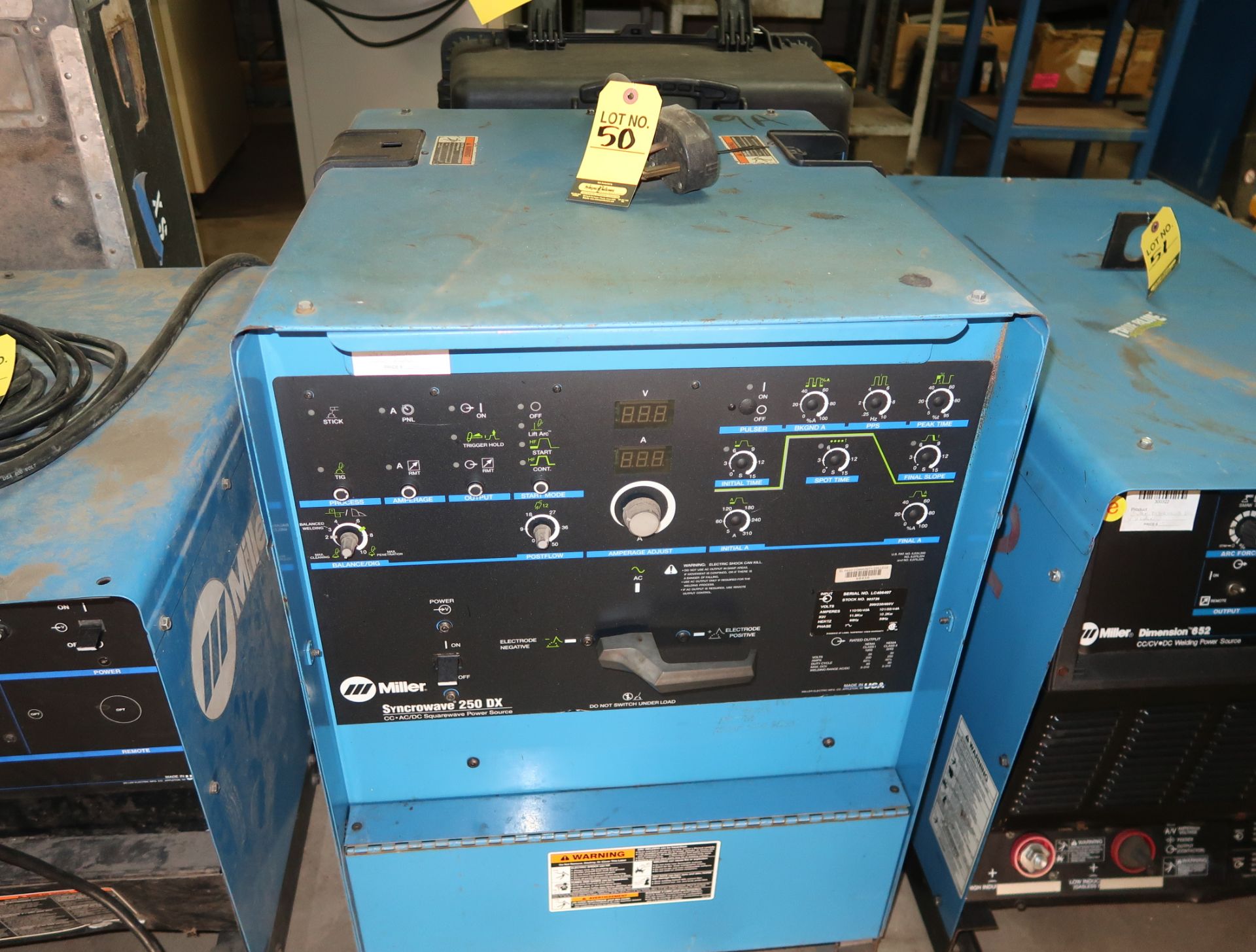 MILLER SYNCOWAVE 250 DX WELDER SN. LC406407